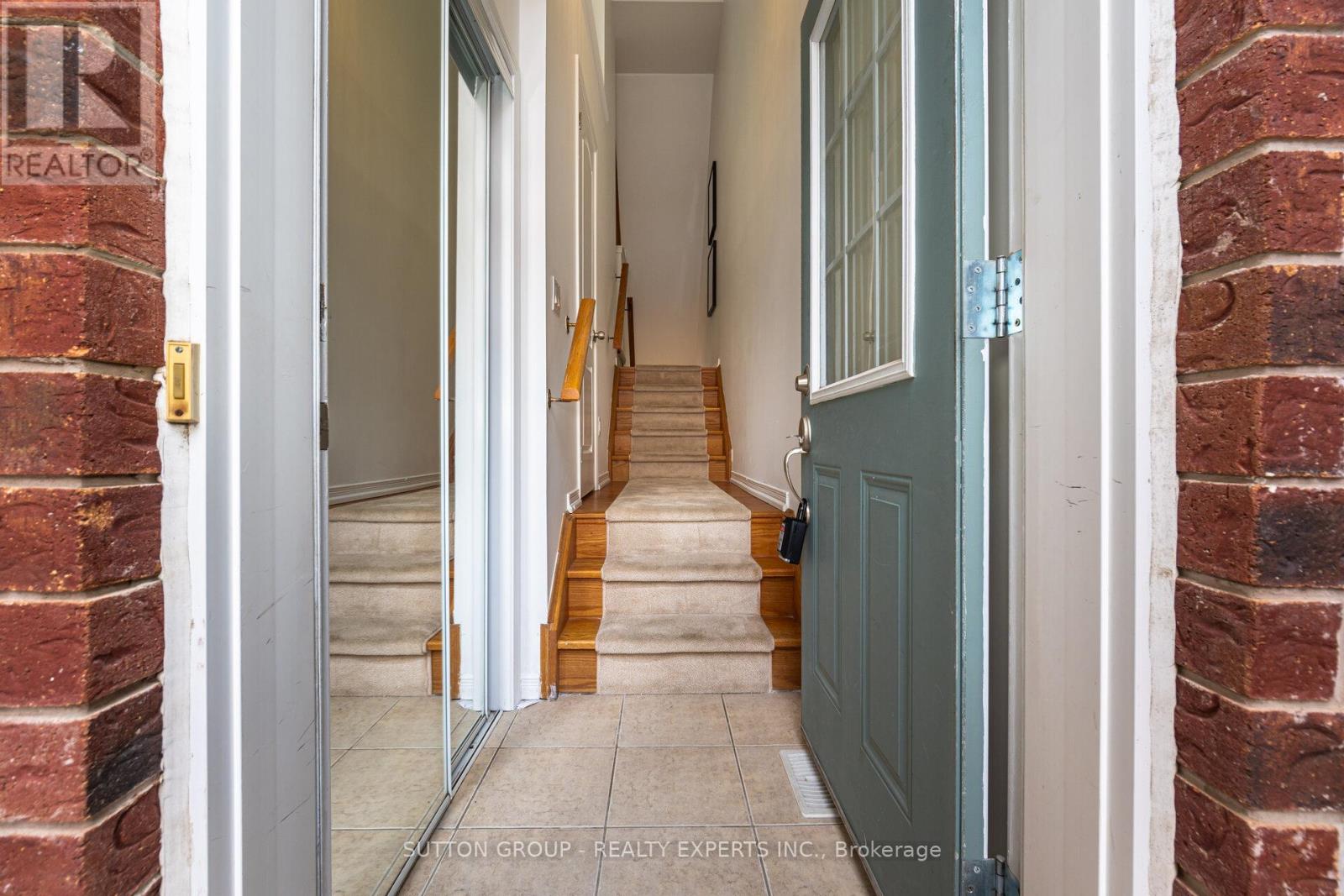 7186 Triumph Lane, Mississauga (Lisgar), Ontario  L5N 0C5 - Photo 3 - W12609536