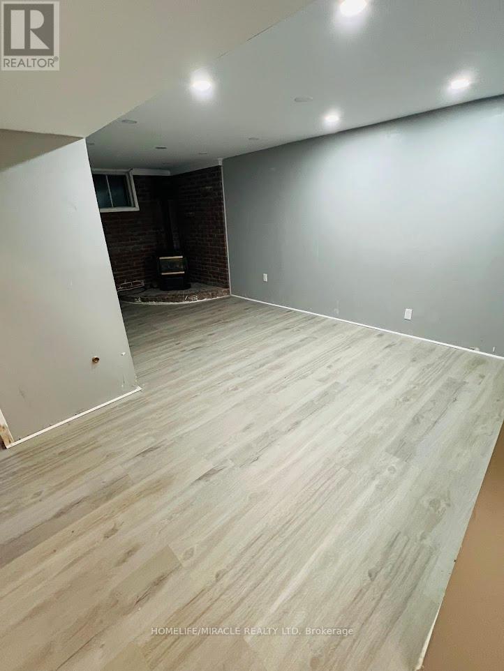 32a Crossley Drive, Port Hope, Ontario  L1A 3T4 - Photo 23 - X12609388