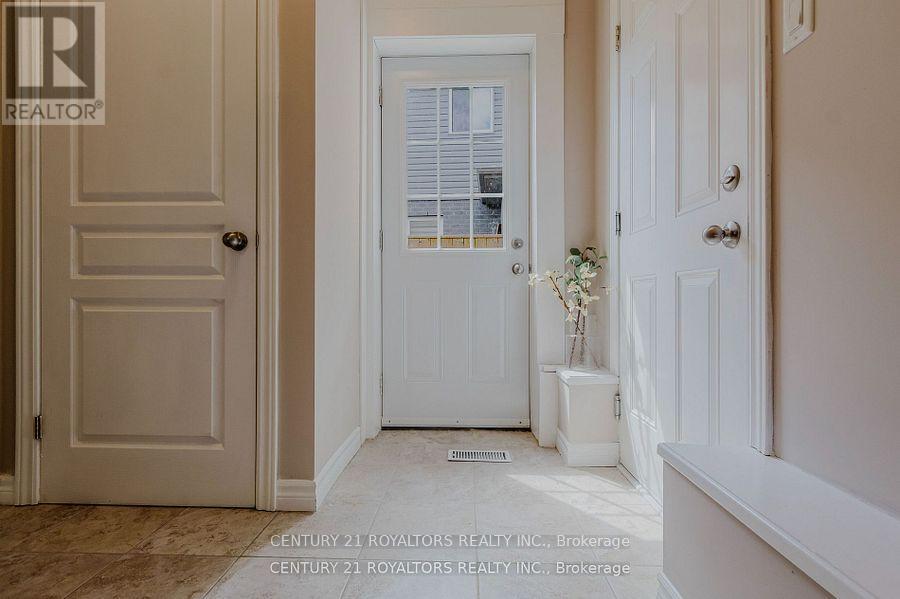 1308 Lawson Road, London North, Ontario  N6G 0G8 - Photo 22 - X12609452