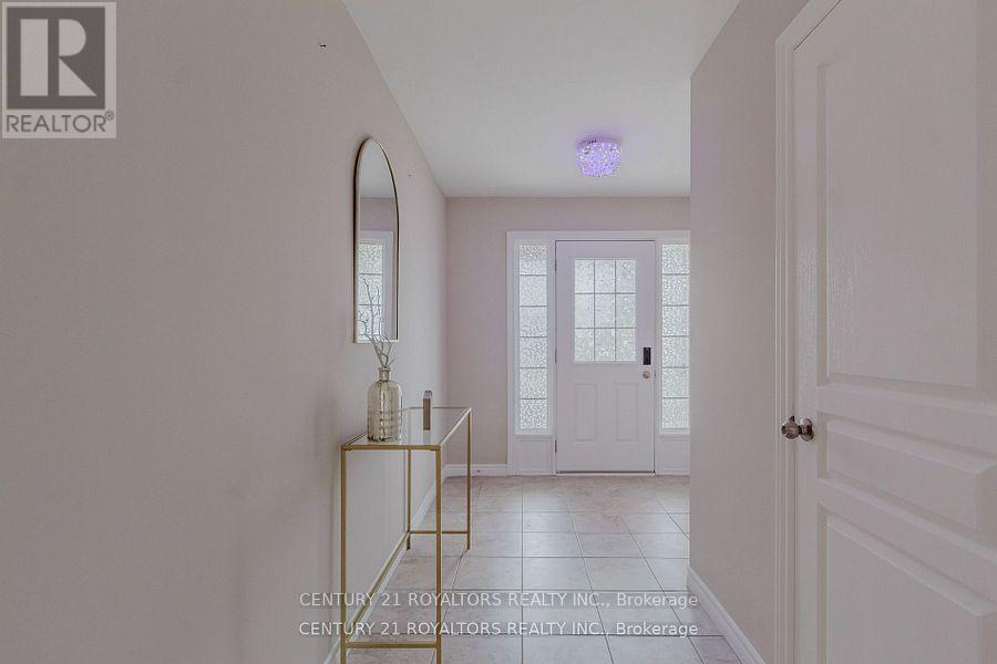 1308 Lawson Road, London North, Ontario  N6G 0G8 - Photo 5 - X12609452