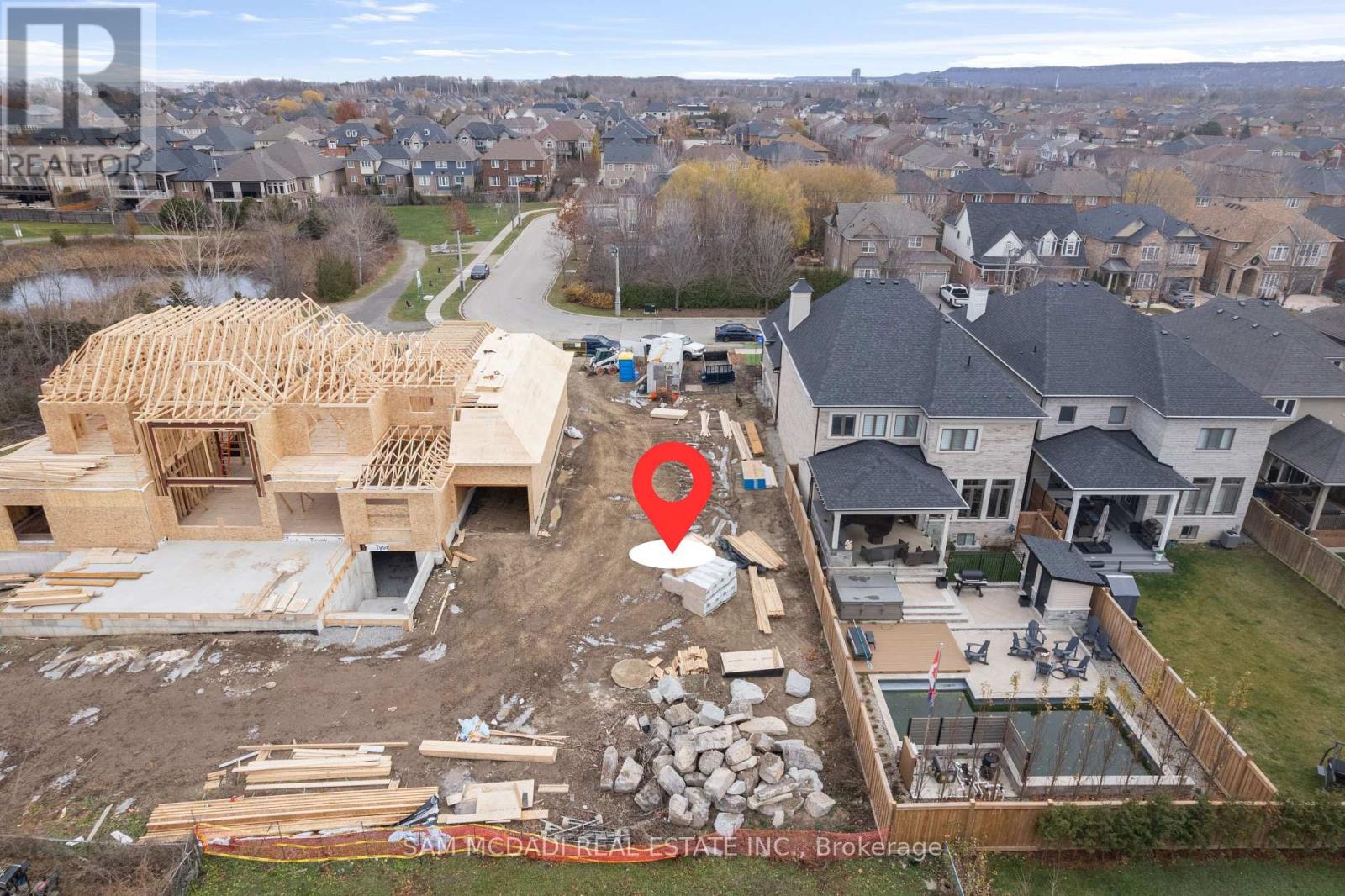 451 Montreal Circle, Hamilton, Ontario  L8E 0E2 - Photo 18 - X12609484