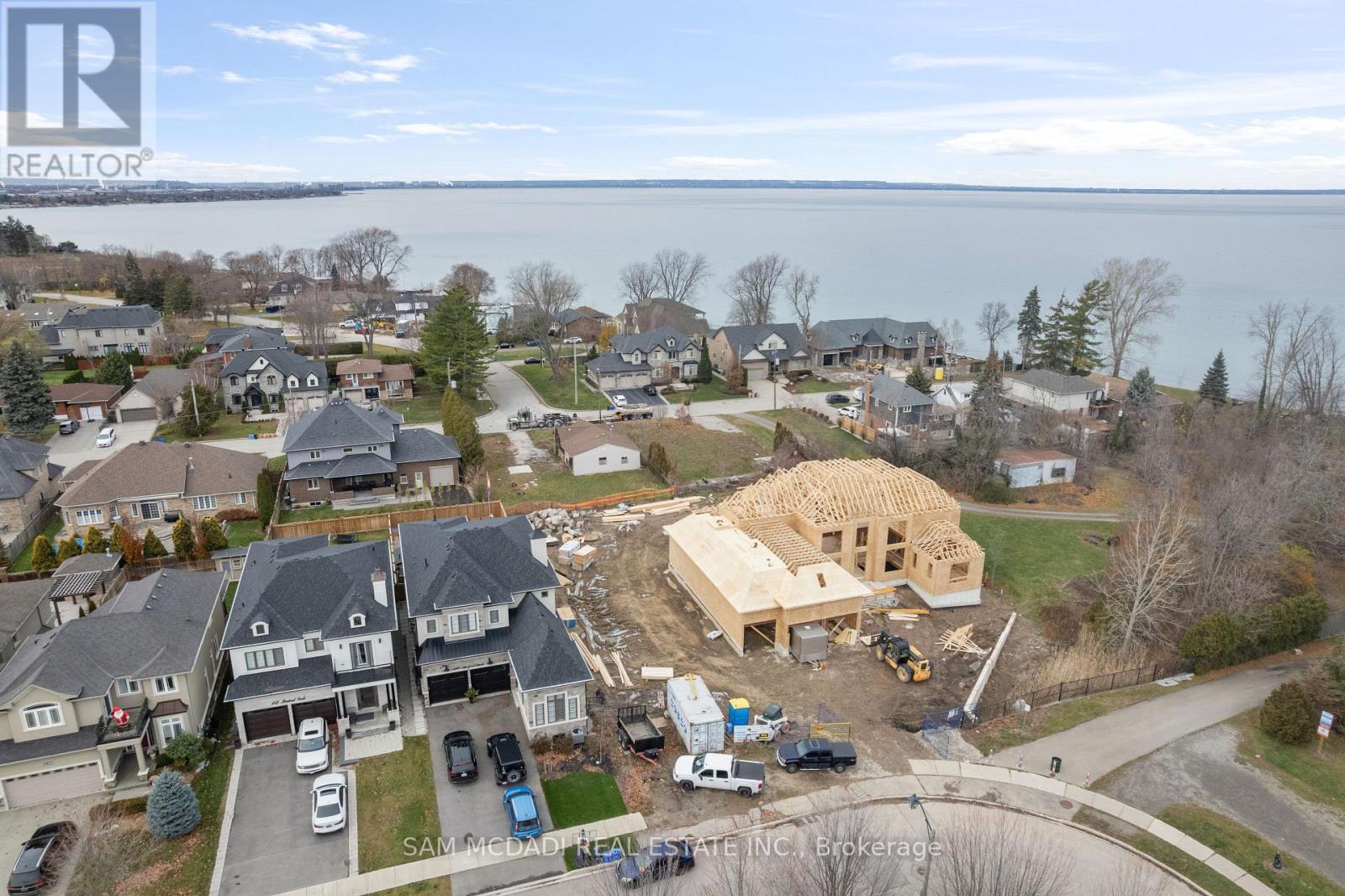 451 Montreal Circle, Hamilton, Ontario  L8E 0E2 - Photo 8 - X12609484