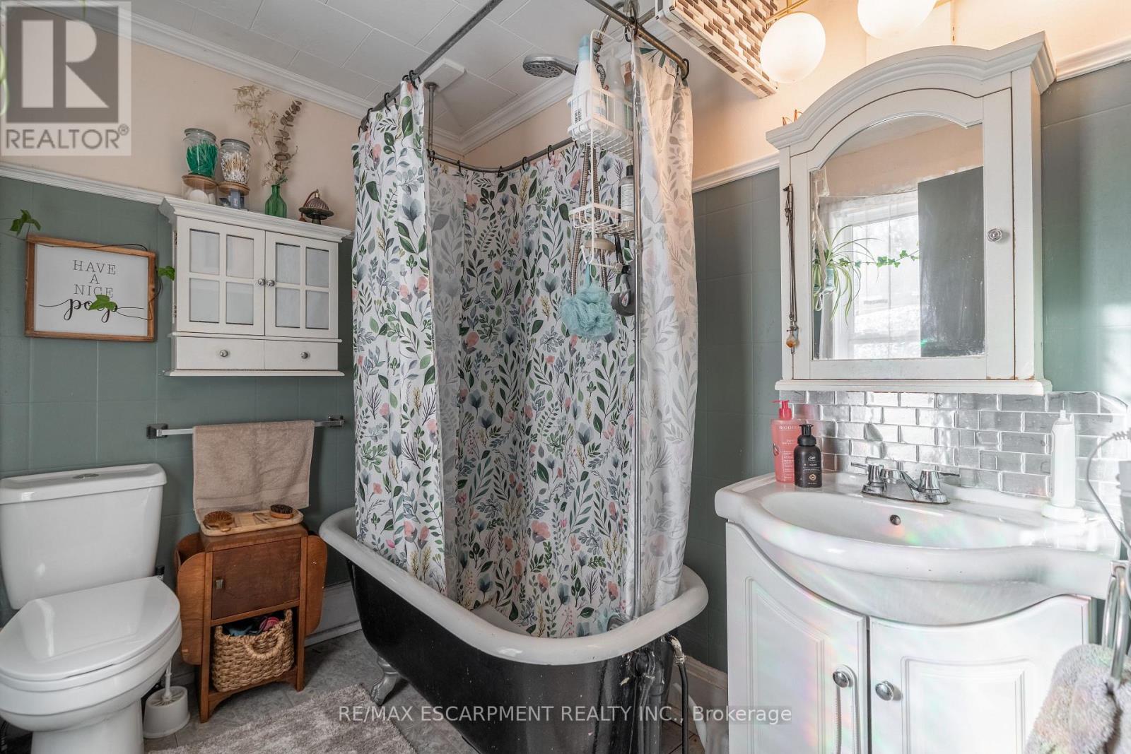 A&b - 18 King Street, Haldimand, Ontario  N0A 1E0 - Photo 8 - X12609572