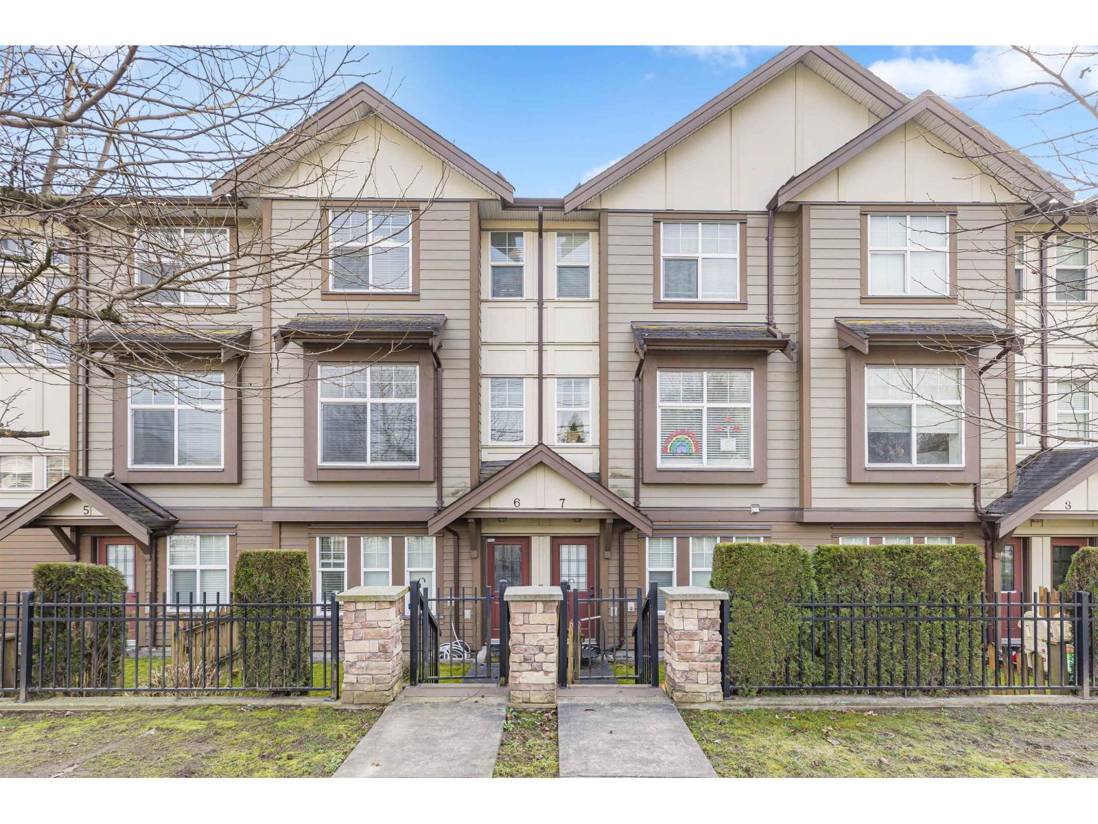 6 33860 Marshall Road, Abbotsford, British Columbia  V2S 0E8 - Photo 1 - R3072553