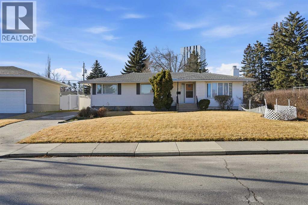 2219 Halifax Crescent Nw, Calgary, Alberta  T2M 4E1 - Photo 41 - A2270302