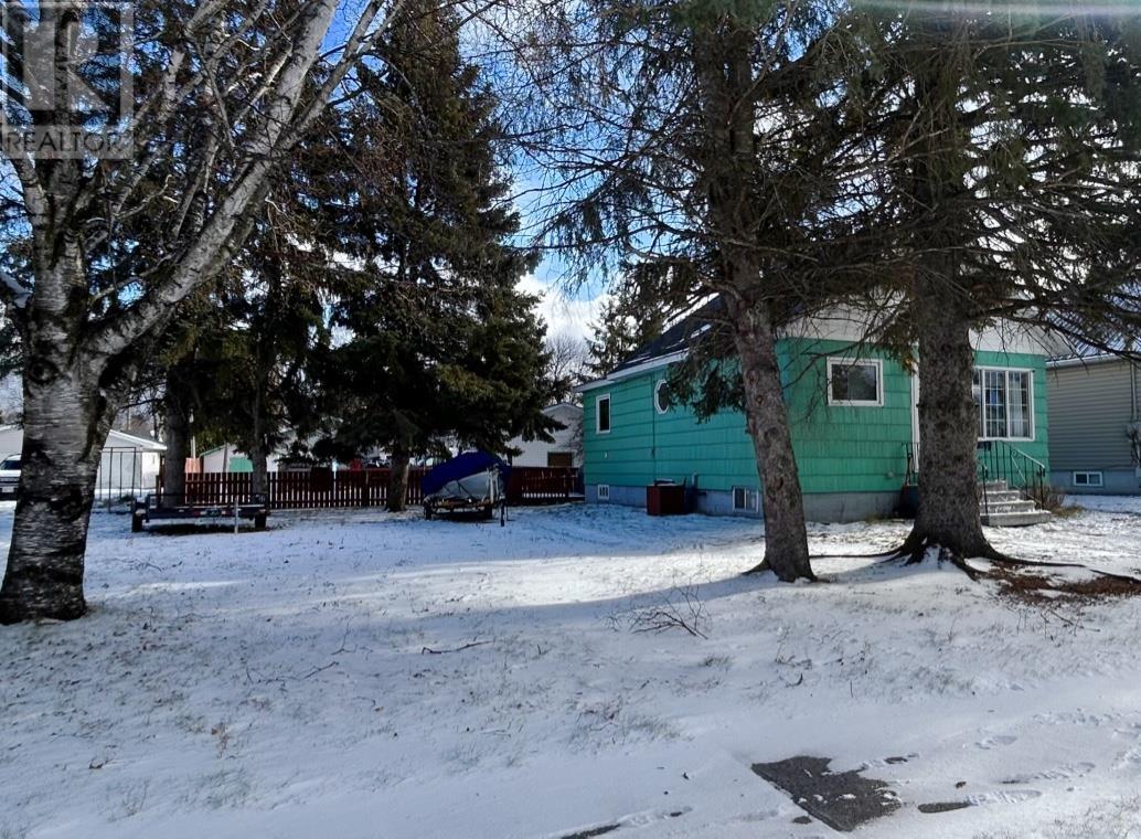 916-918 Victoria Avenue N, Fort Frances, Ontario  P9A 2E5 - Photo 27 - TB253576