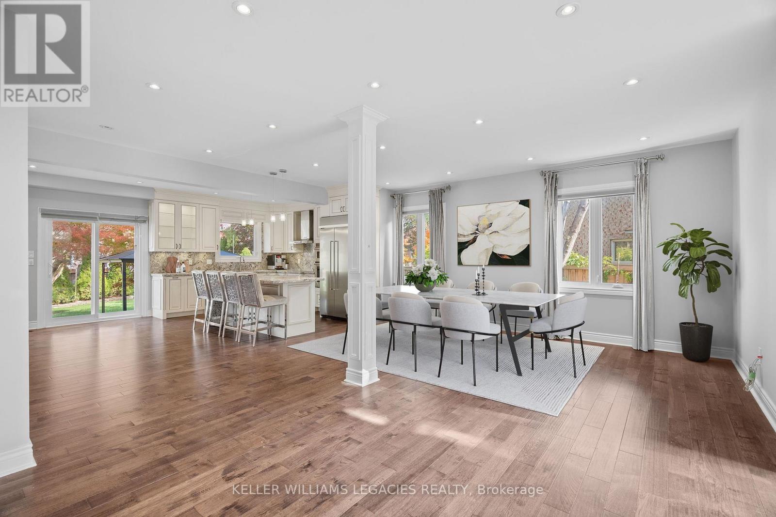 39 Michelle Drive, Vaughan, Ontario  L4L 9B8 - Photo 9 - N12513566