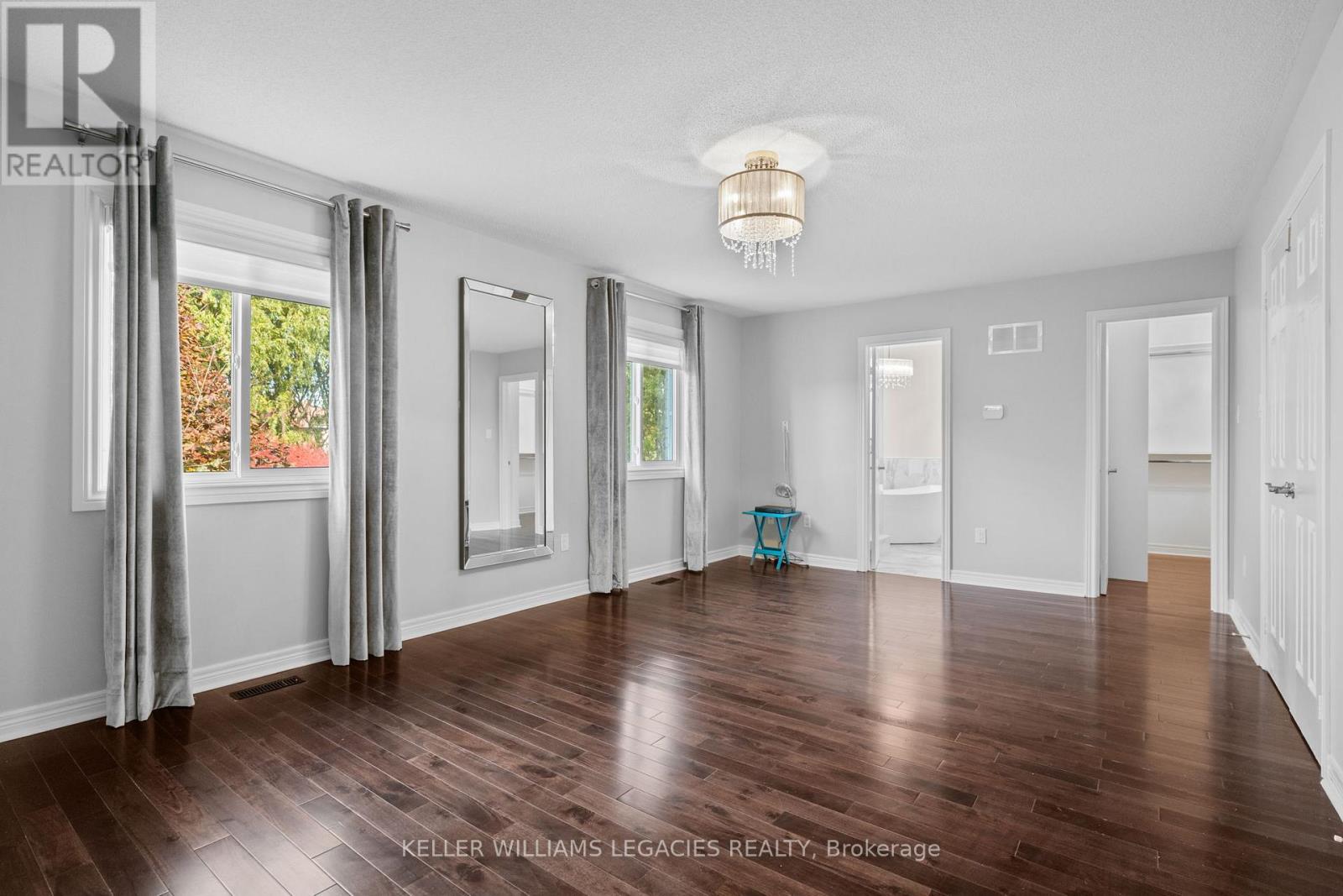 39 Michelle Drive, Vaughan, Ontario  L4L 9B8 - Photo 24 - N12513566