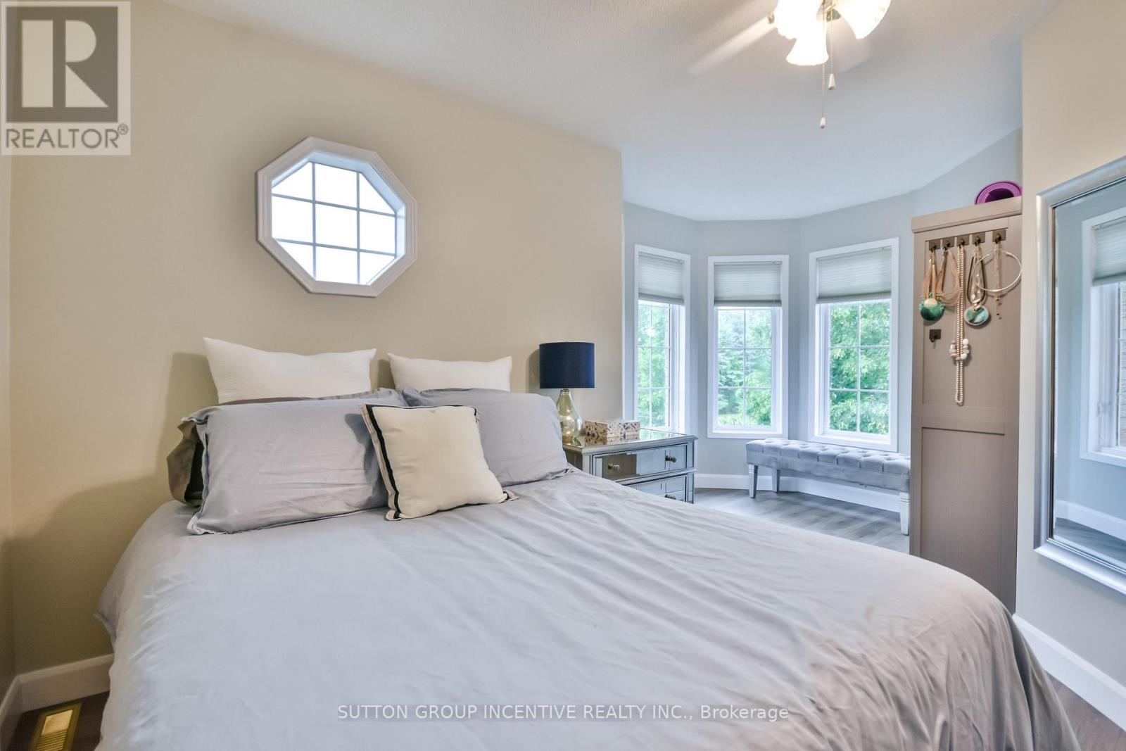 30 Bruce Crescent, Barrie (Bayshore), Ontario  L4N 8T8 - Photo 18 - S12543832