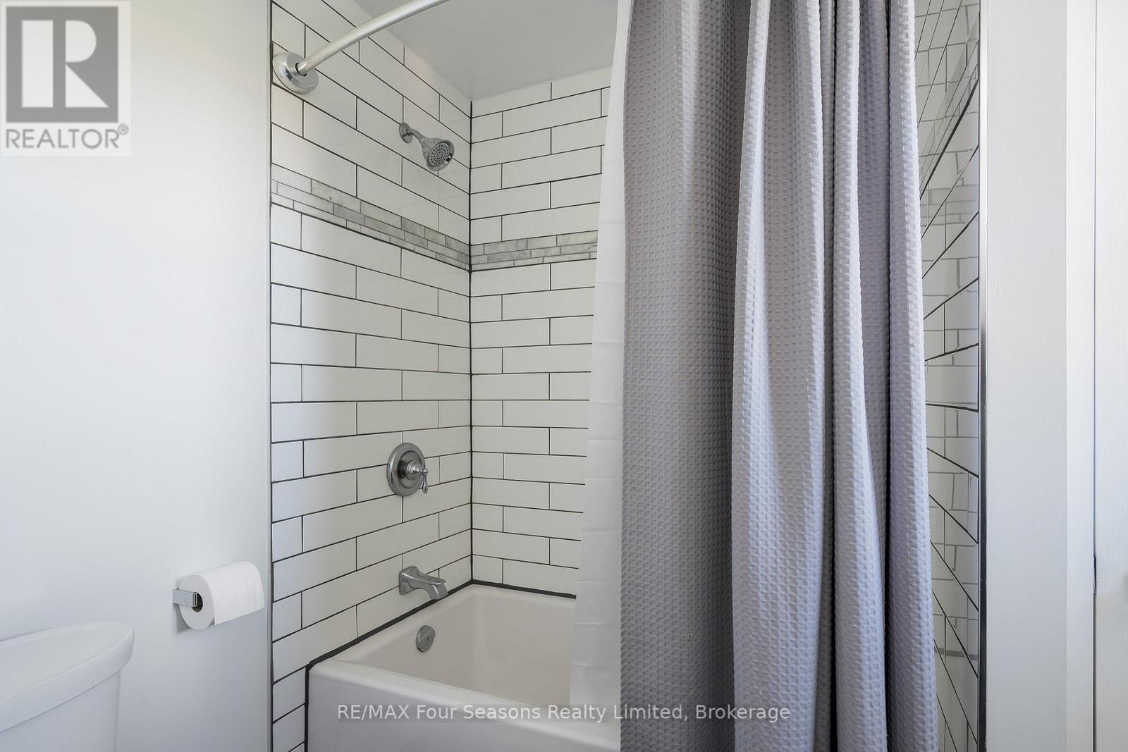 475 Lyons Court, Wasaga Beach, Ontario L9Z 1V1 - Photo 20 - S12609710