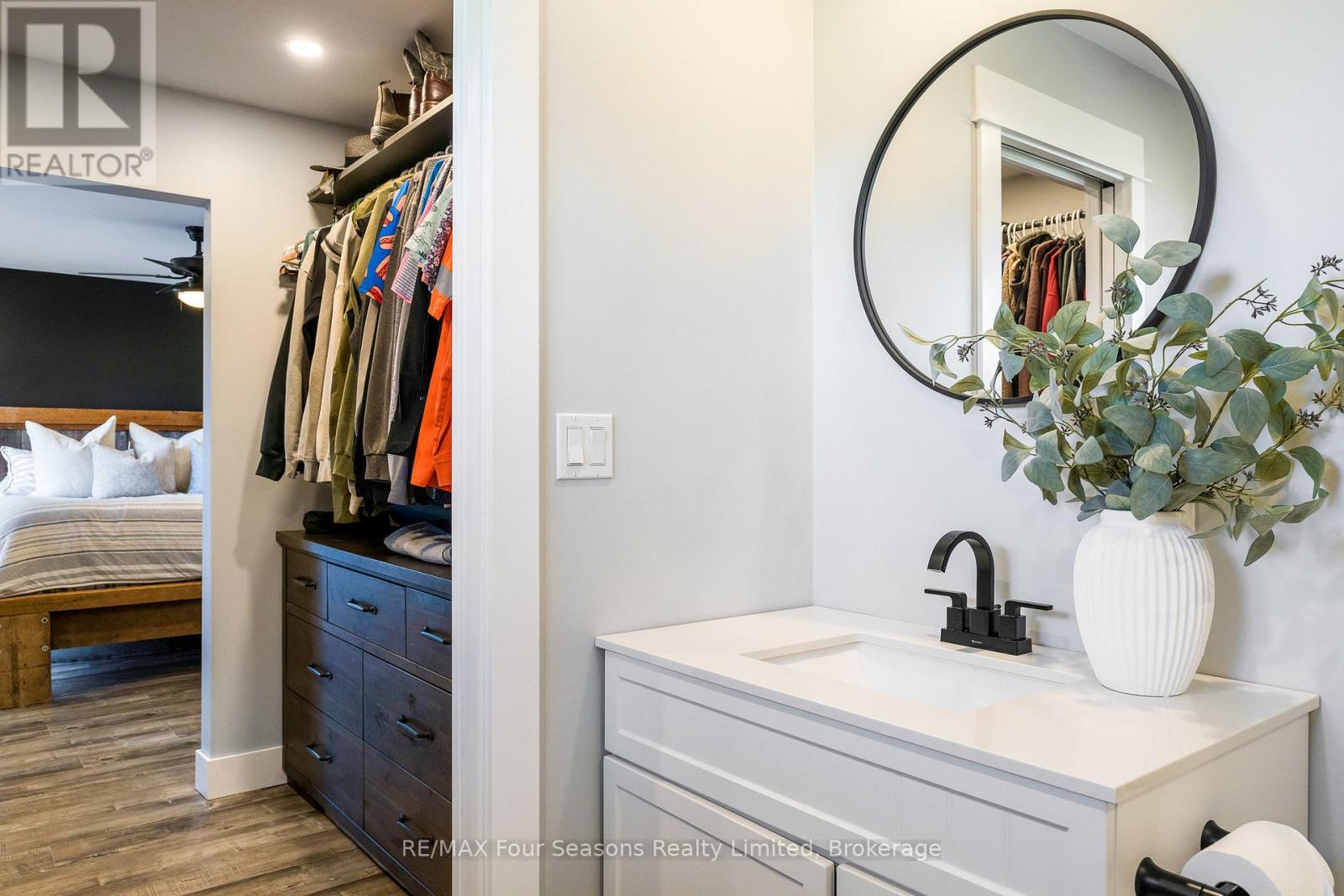 475 Lyons Court, Wasaga Beach, Ontario L9Z 1V1 - Photo 26 - S12609710