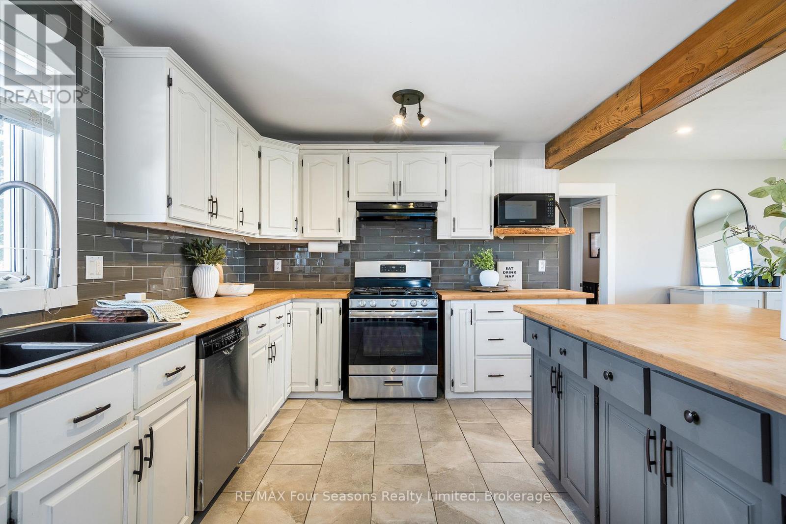 475 Lyons Court, Wasaga Beach, Ontario L9Z 1V1 - Photo 7 - S12609710