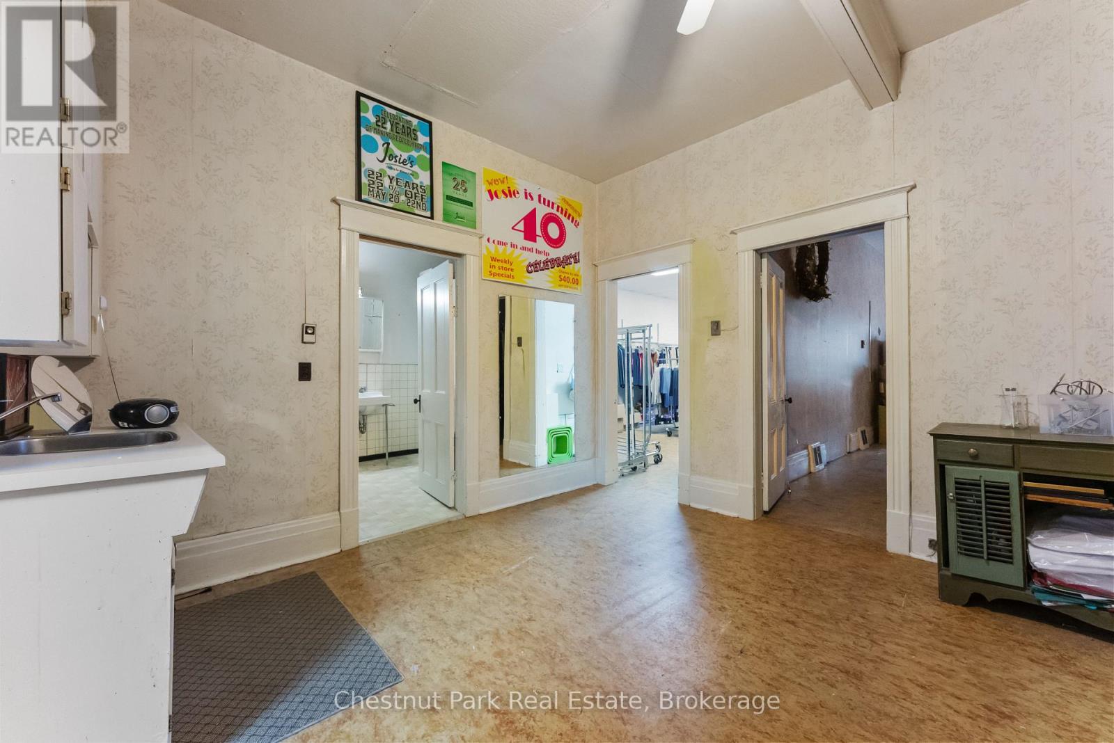 618 Berford Street, South Bruce Peninsula, Ontario  N0H 2T0 - Photo 25 - X12609680