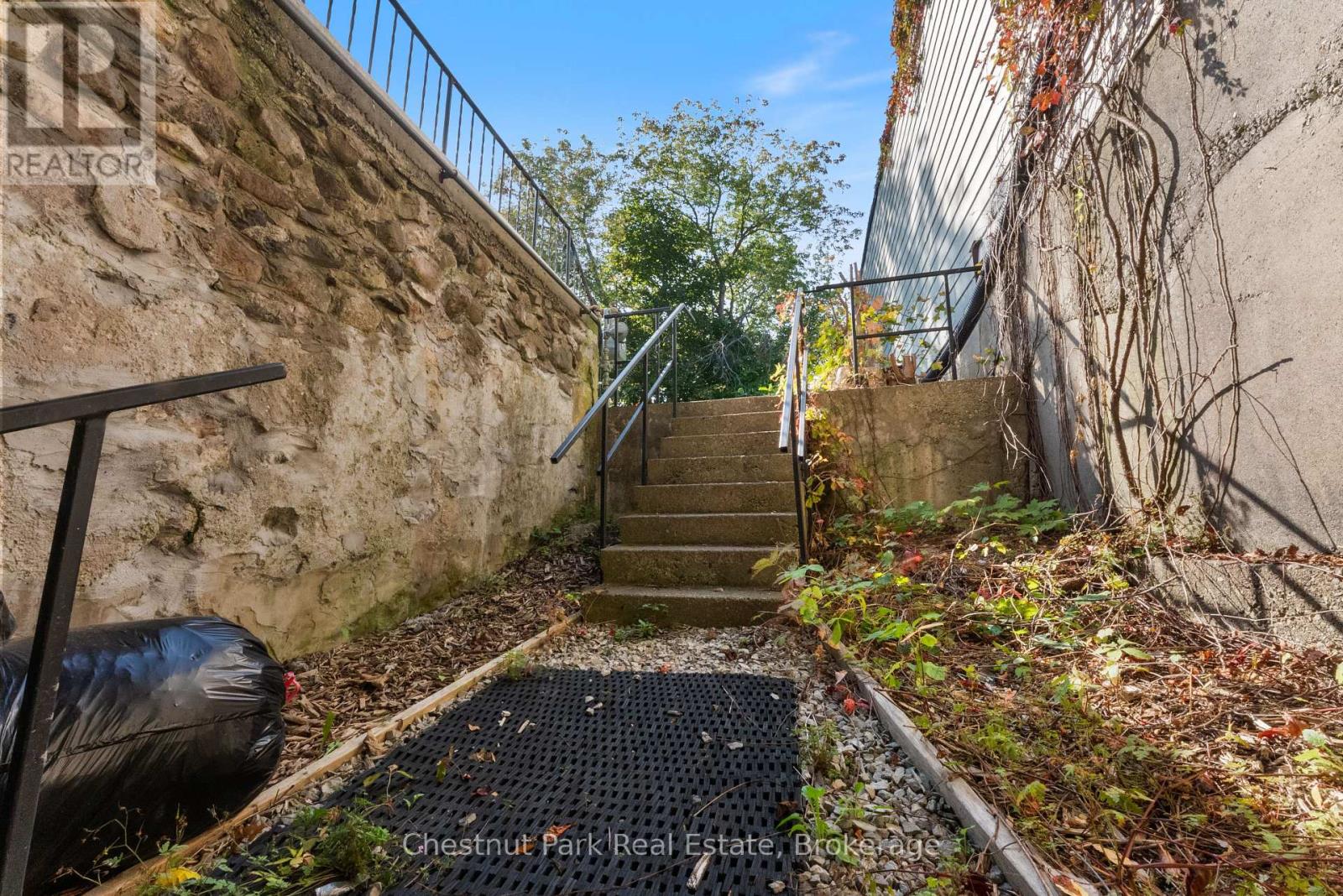 618 Berford Street, South Bruce Peninsula, Ontario  N0H 2T0 - Photo 34 - X12609680