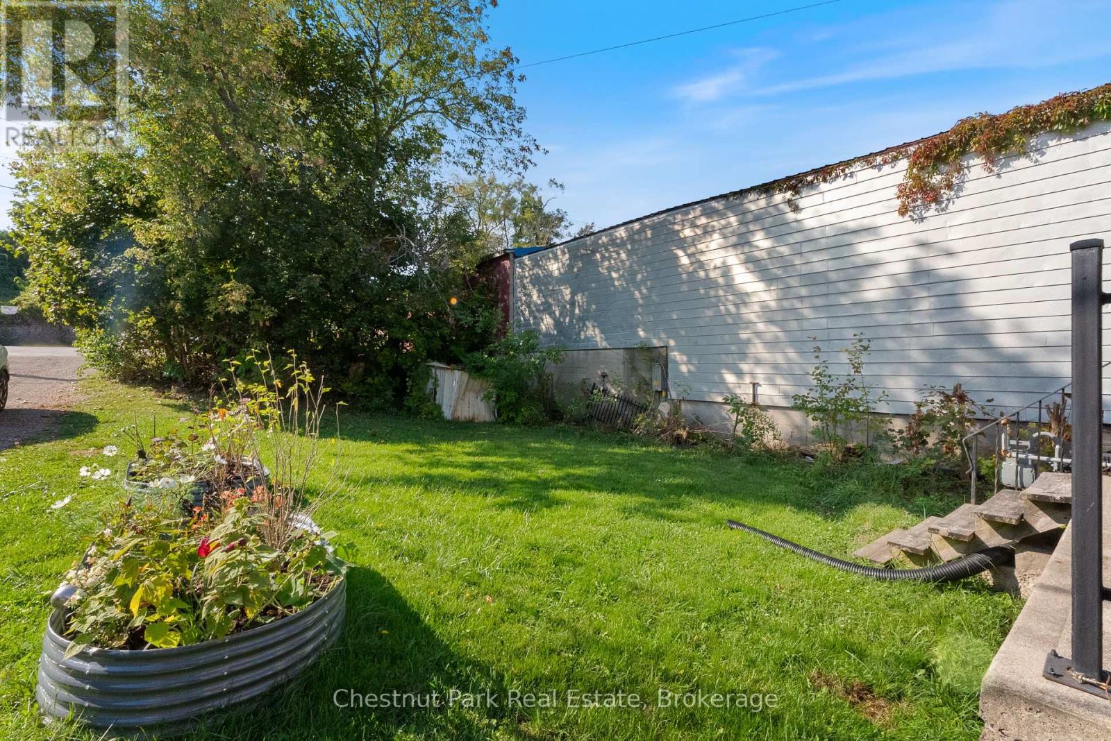 618 Berford Street, South Bruce Peninsula, Ontario  N0H 2T0 - Photo 37 - X12609680