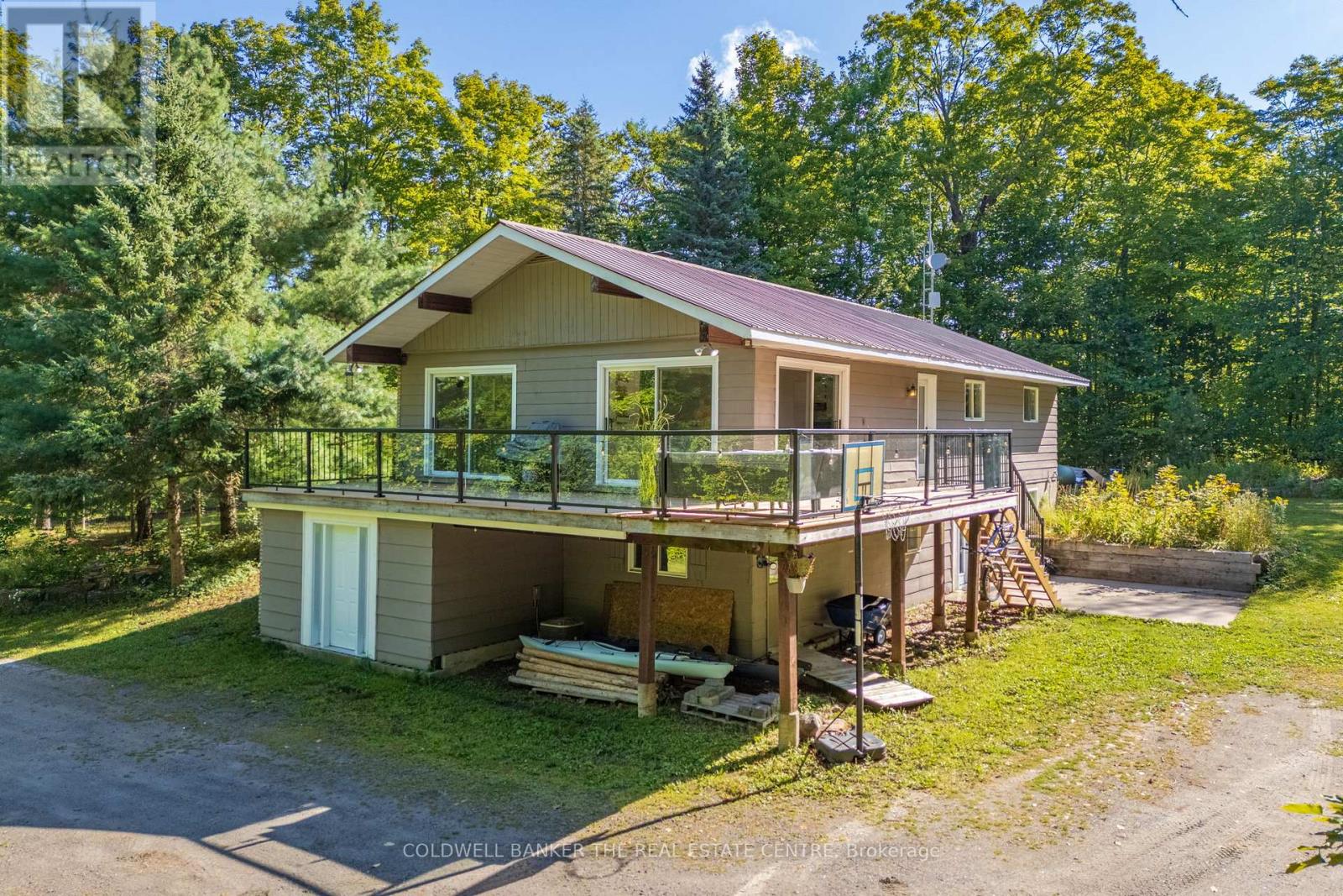 1100 Mortimers Point Road, Muskoka Lakes, Ontario  P0B 1J0 - Photo 2 - X12369288