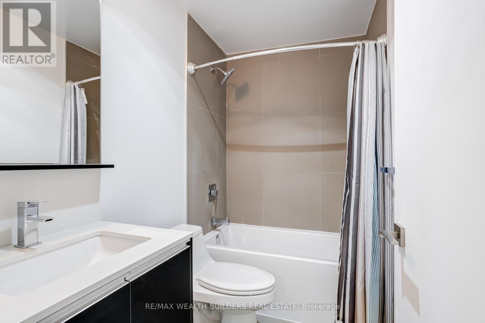 929 - 20 Minowan Miikan Lane, Toronto (Little Portugal), Ontario  M6J 1M3 - Photo 10 - C12609606