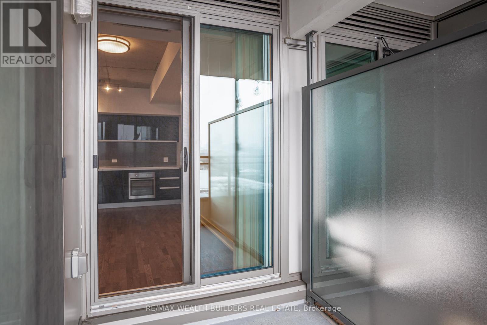 929 - 20 Minowan Miikan Lane, Toronto (Little Portugal), Ontario  M6J 1M3 - Photo 16 - C12609606