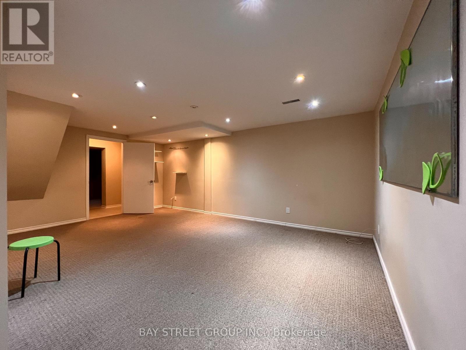 93 Lord Seaton Road, Toronto, Ontario  M2P 1K7 - Photo 15 - C12609620