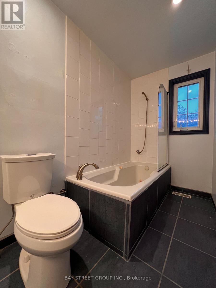 93 Lord Seaton Road, Toronto, Ontario  M2P 1K7 - Photo 19 - C12609620