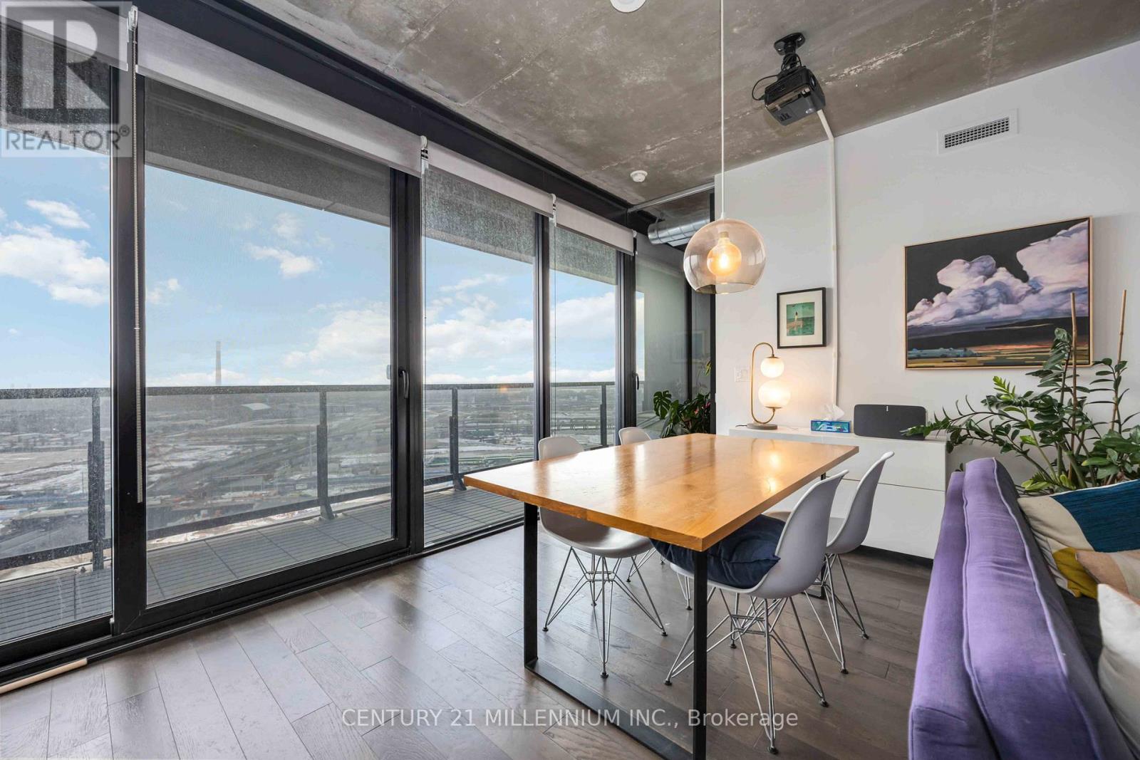 2409 - 170 Bayview Avenue, Toronto (Moss Park), Ontario  M5A 0M4 - Photo 12 - C12609660