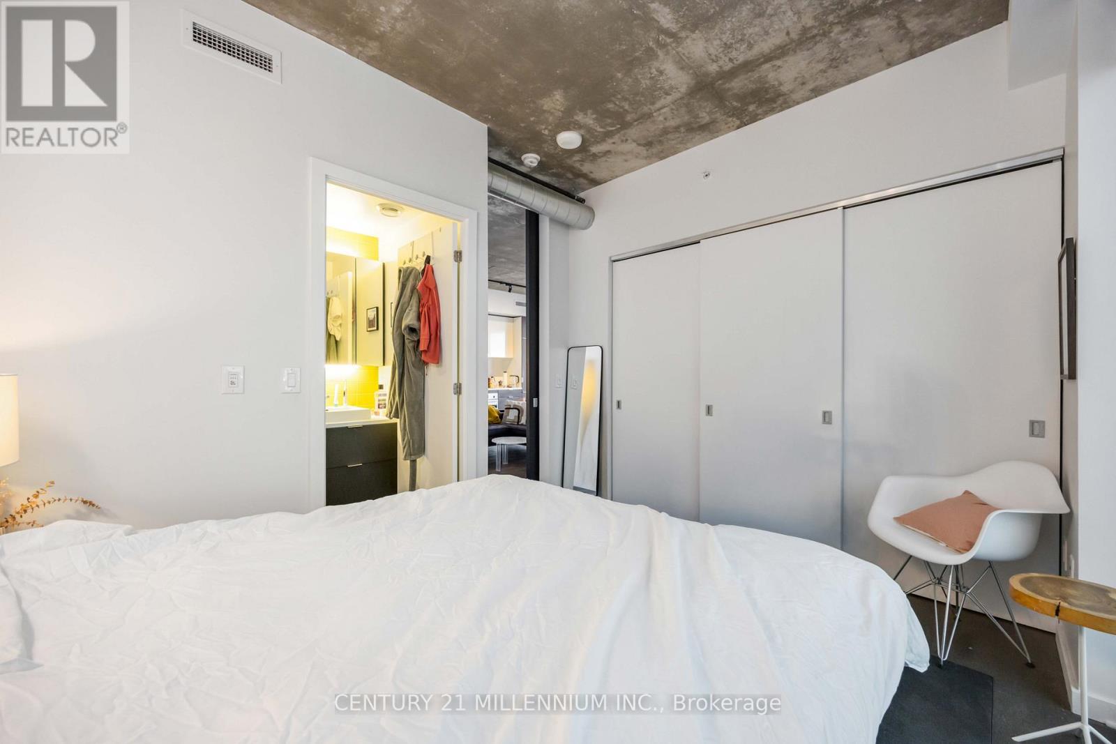 2409 - 170 Bayview Avenue, Toronto (Moss Park), Ontario  M5A 0M4 - Photo 20 - C12609660