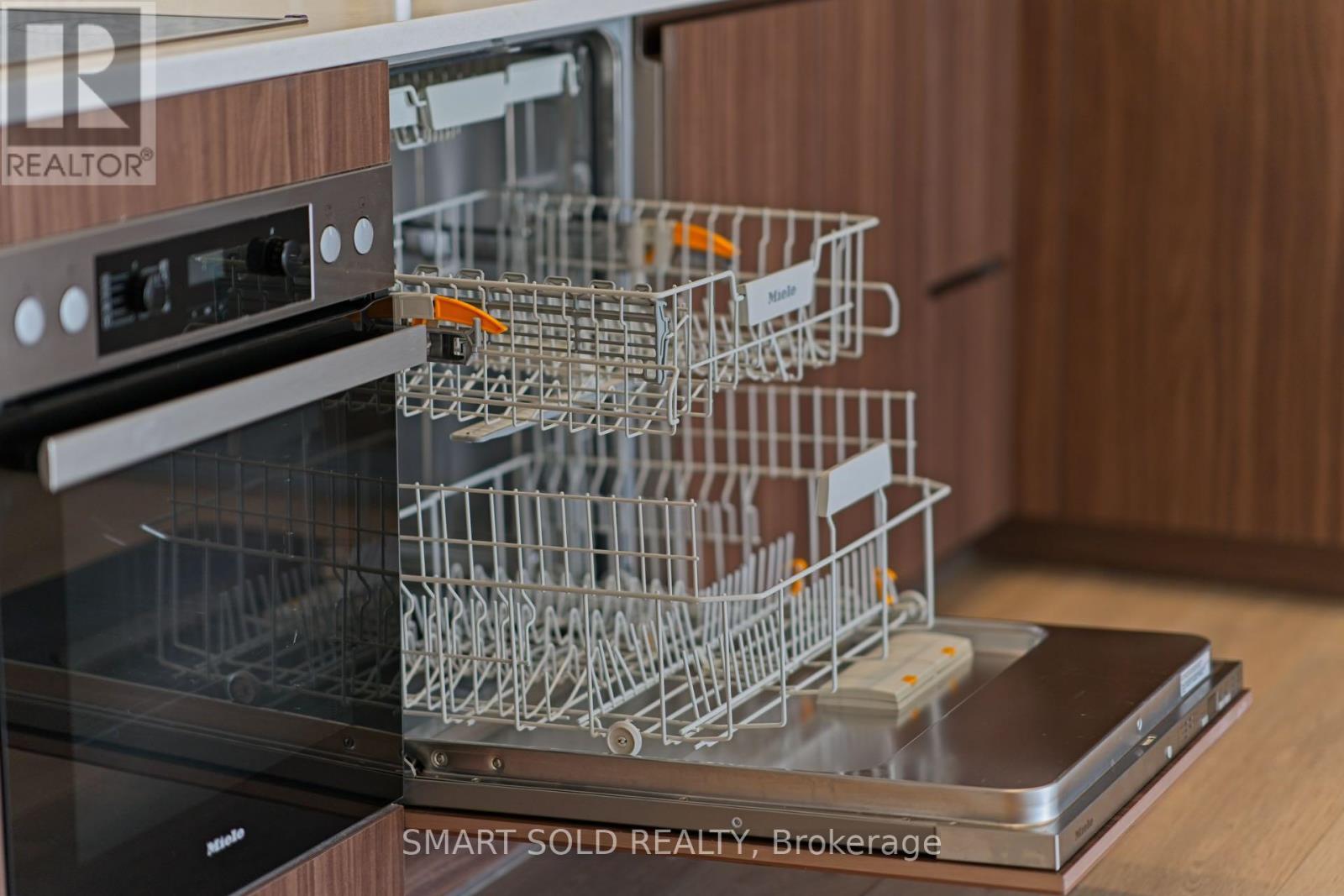 706 - 85 Mcmahon Drive, Toronto (Bayview Village), Ontario  M2K 0H1 - Photo 6 - C12609694