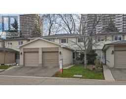 33 - 9 PLUM TREE WAY