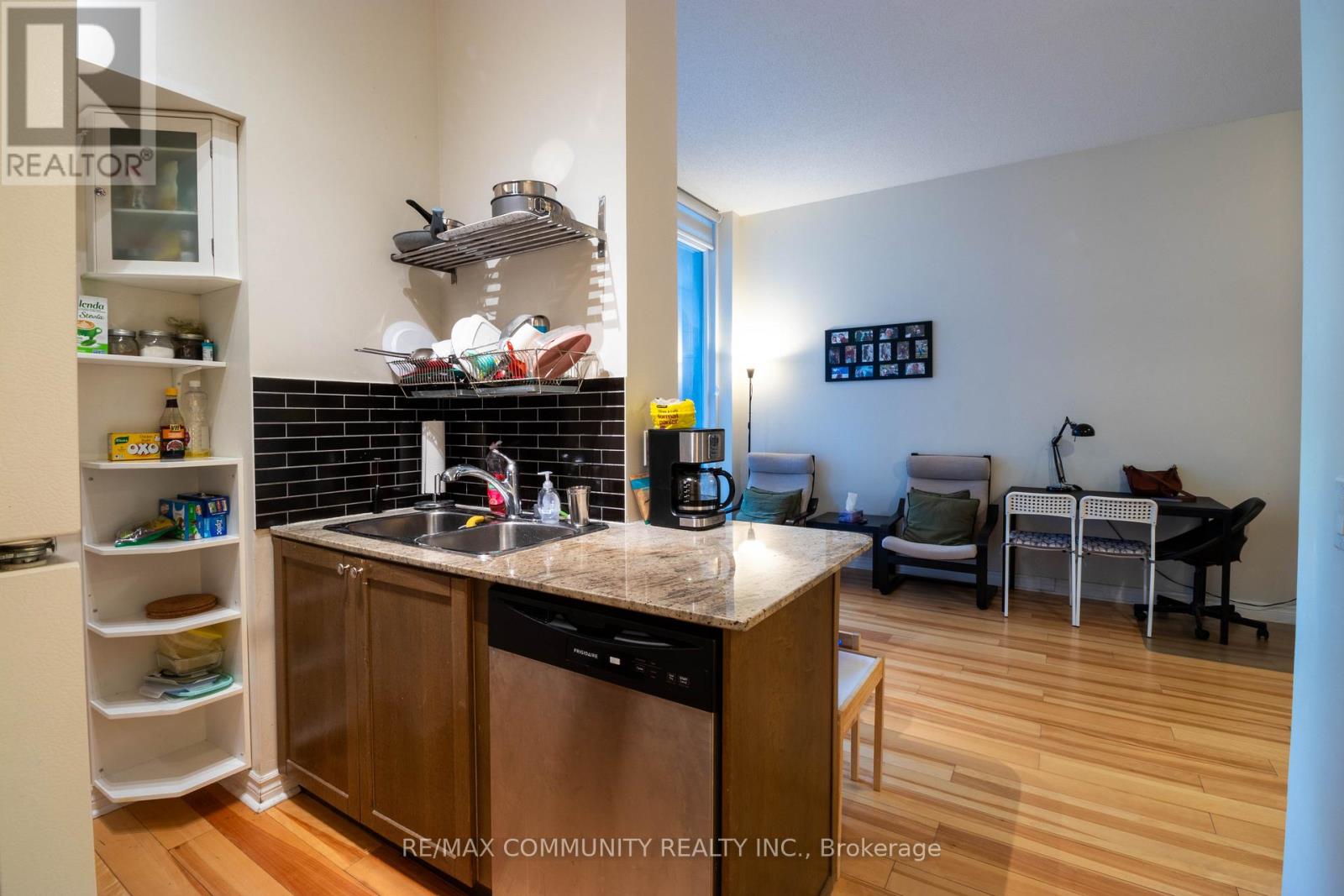 202 - 763 Bay Street, Toronto (Bay Street Corridor), Ontario  M5G 2R3 - Photo 18 - C12609712