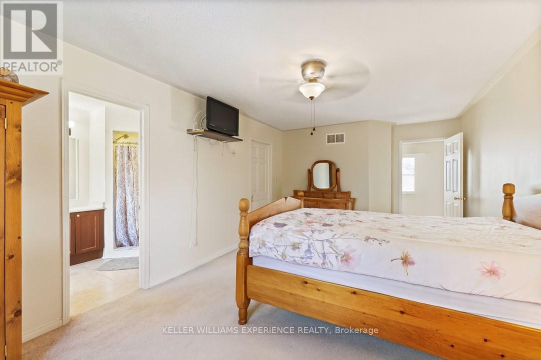 38 Truax Crescent, Essa, Ontario  L3W 0C2 - Photo 17 - N12474464