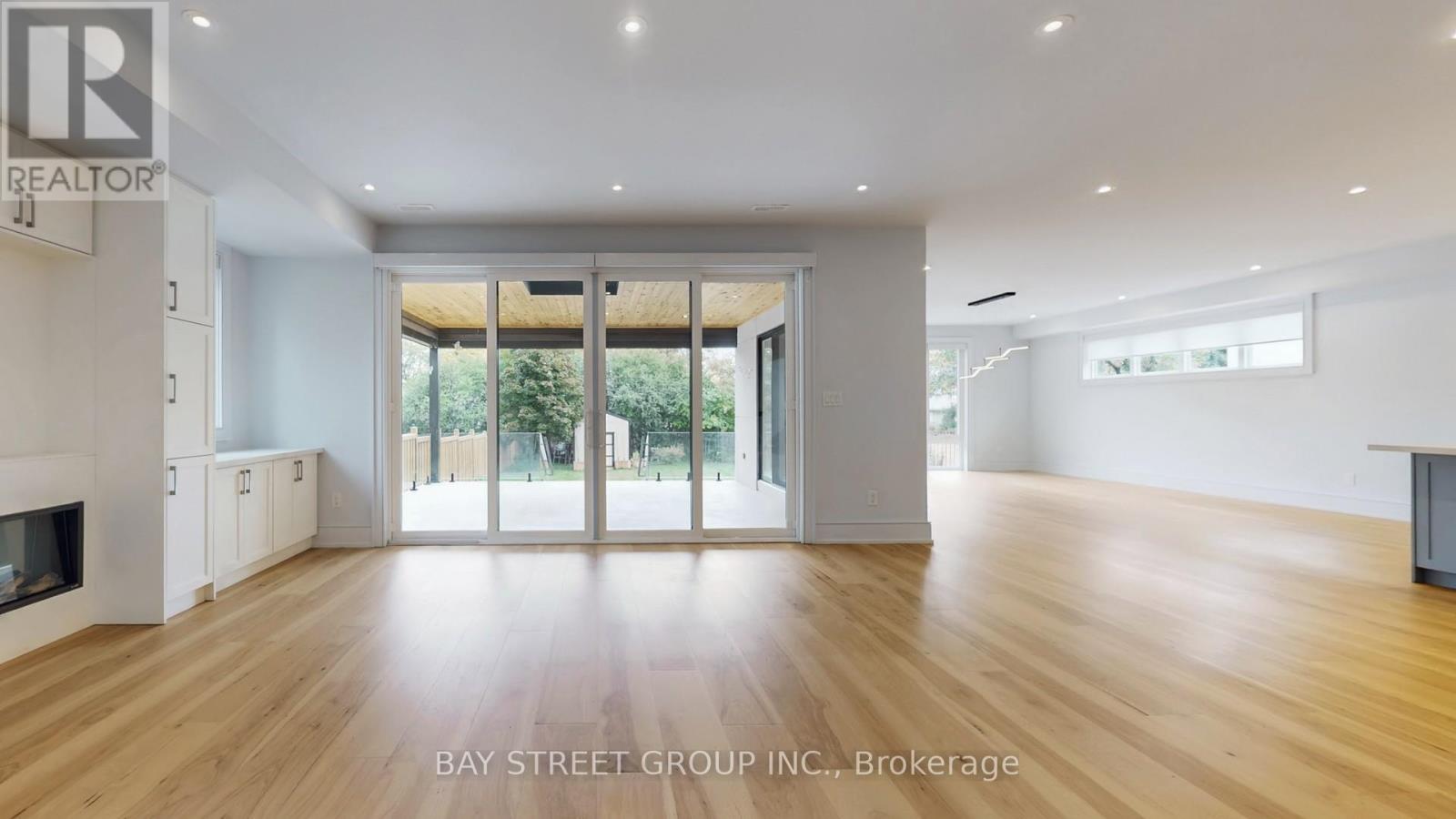 2267 Fifth Line W, Mississauga, Ontario  L5K 1V7 - Photo 6 - W12454521