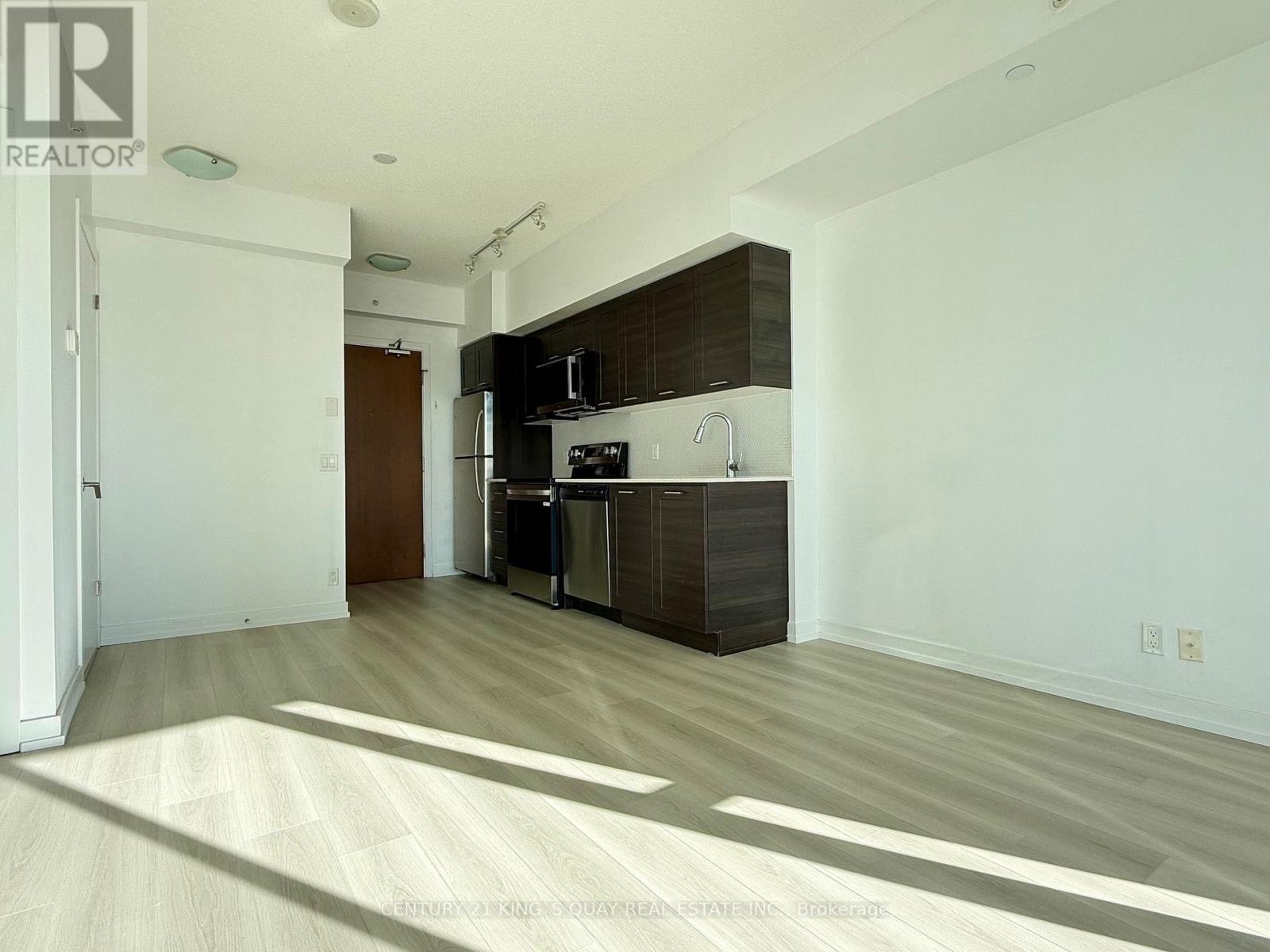 1004 - 2212 Lake Shore Boulevard W, Toronto (Mimico), Ontario  M8V 0C2 - Photo 6 - W12601594