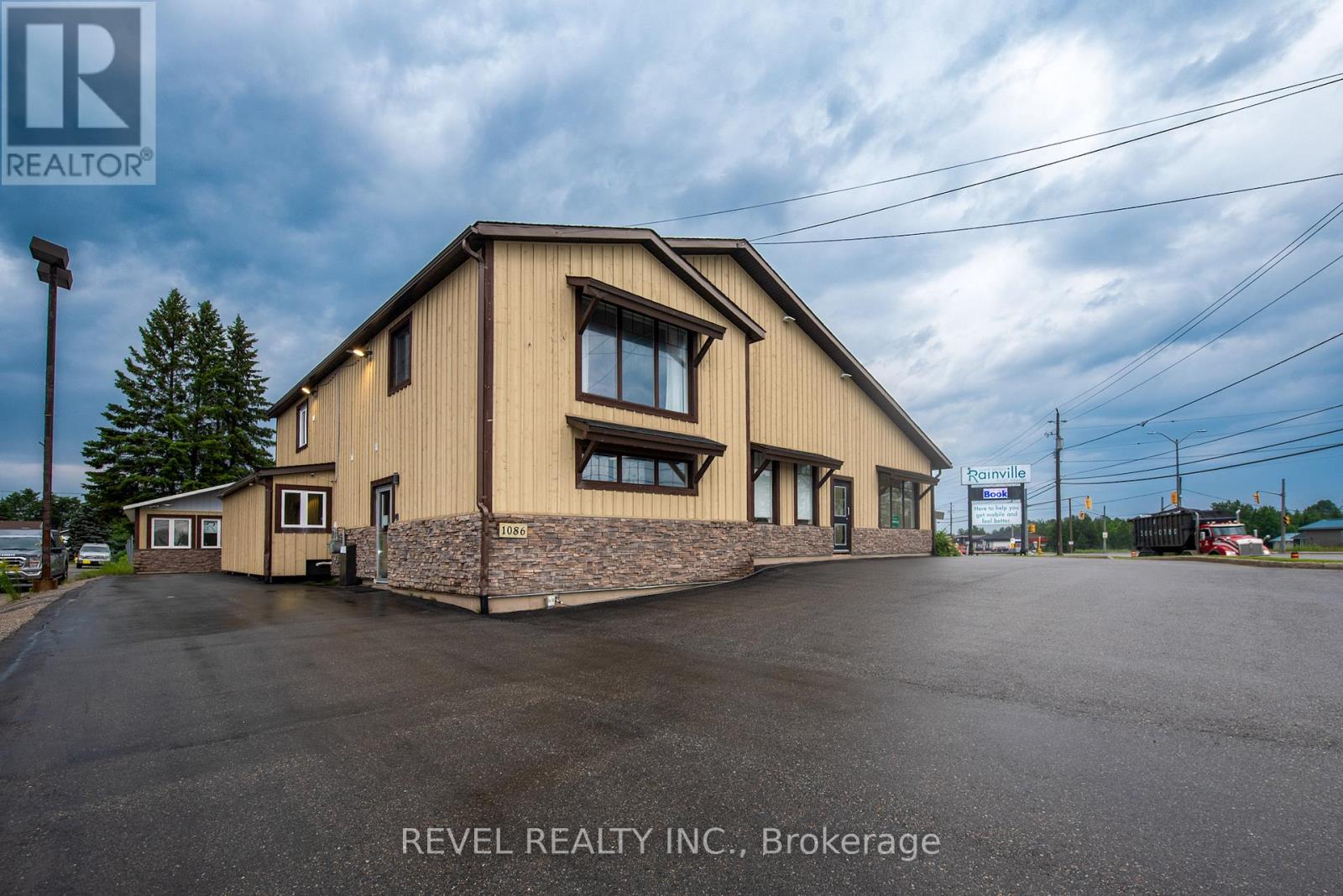 1086 Riverside Drive, Timmins (Mtj - Main Area), Ontario  P4R 1A2 - Photo 3 - T12609686