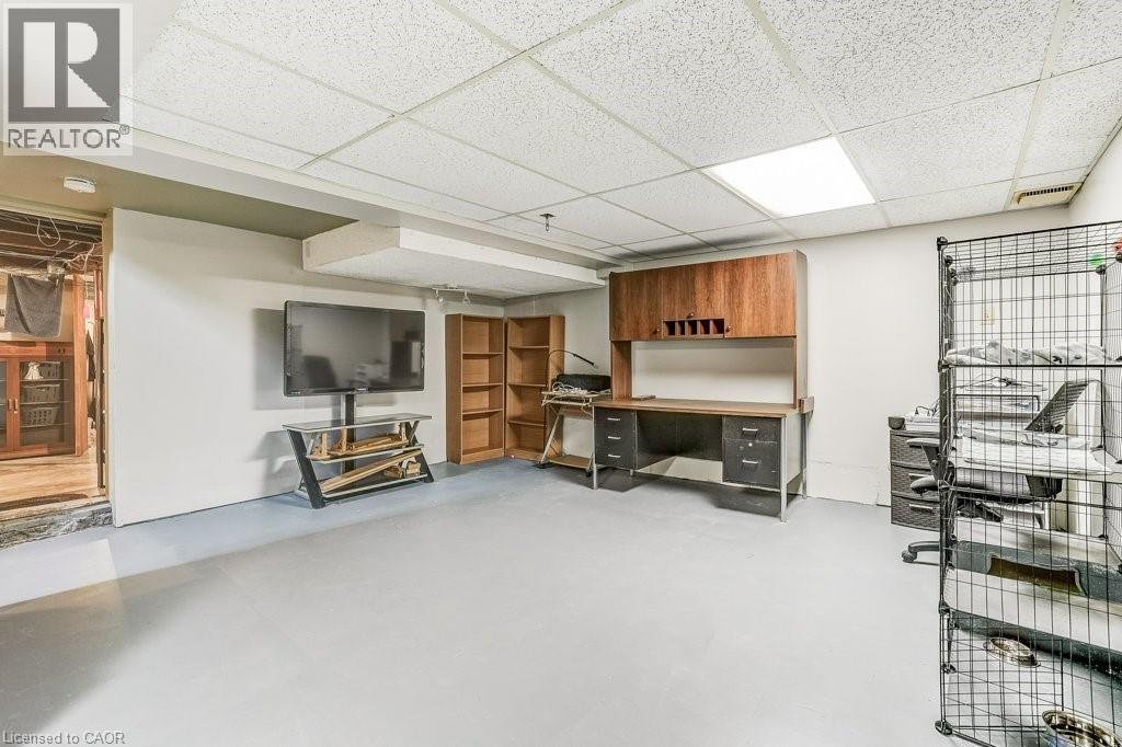 9188 Dickenson Road W, Mount Hope, Ontario  L0R 1W0 - Photo 30 - 40792872