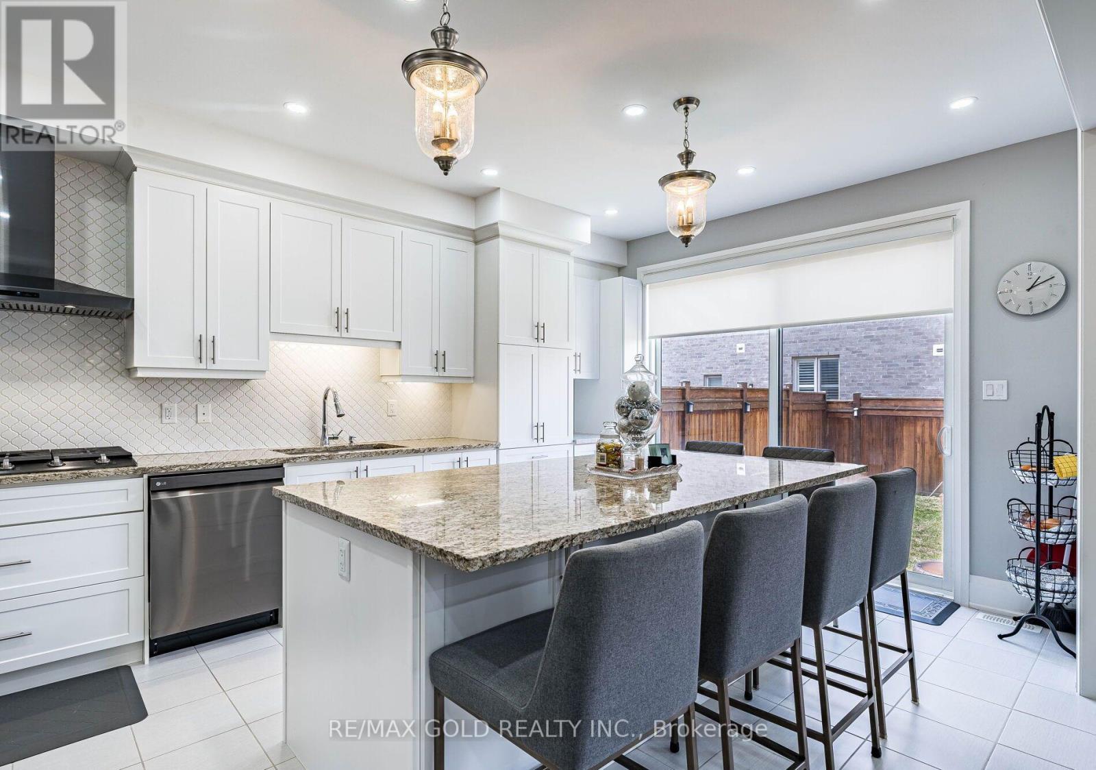 220 Eight Avenue, New Tecumseth (Alliston), Ontario  L9R 0H8 - Photo 10 - N12609642