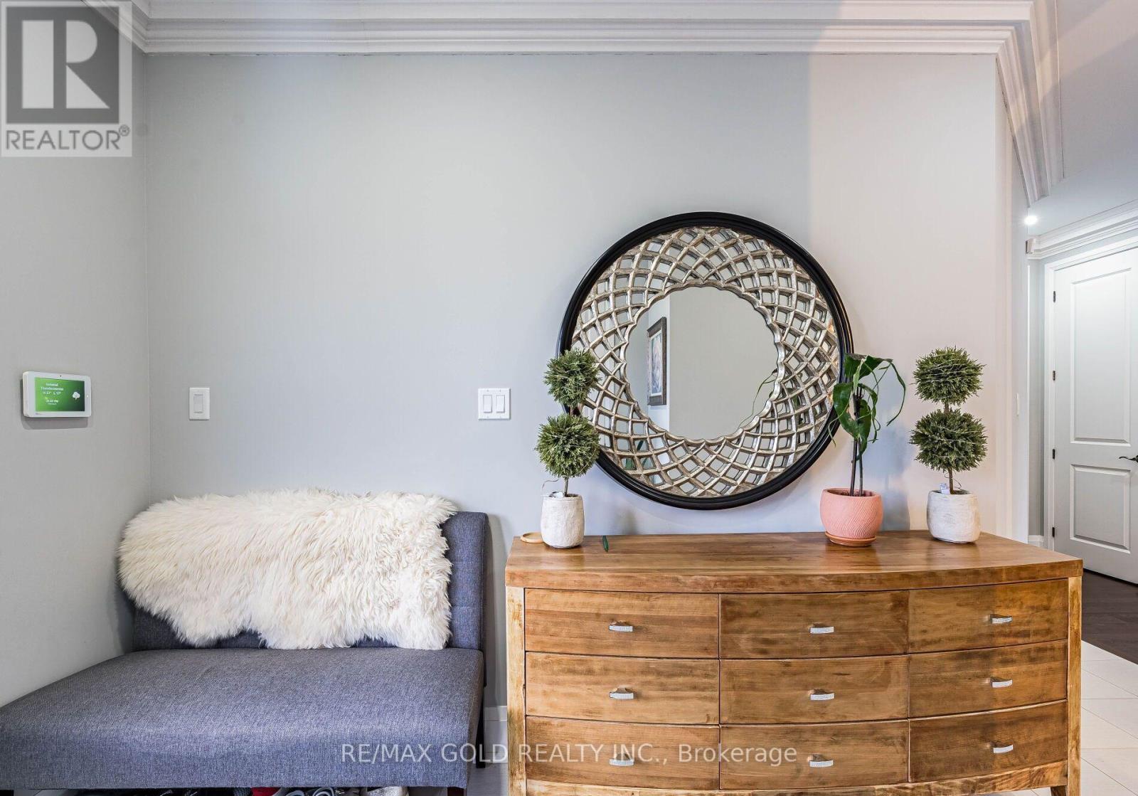 220 Eight Avenue, New Tecumseth (Alliston), Ontario  L9R 0H8 - Photo 4 - N12609642