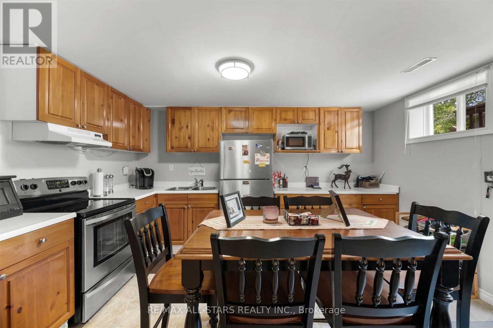 Bsmt - 4 Alice Avenue, Georgina, Ontario  L4P 2N8 - Photo 7 - N12609708