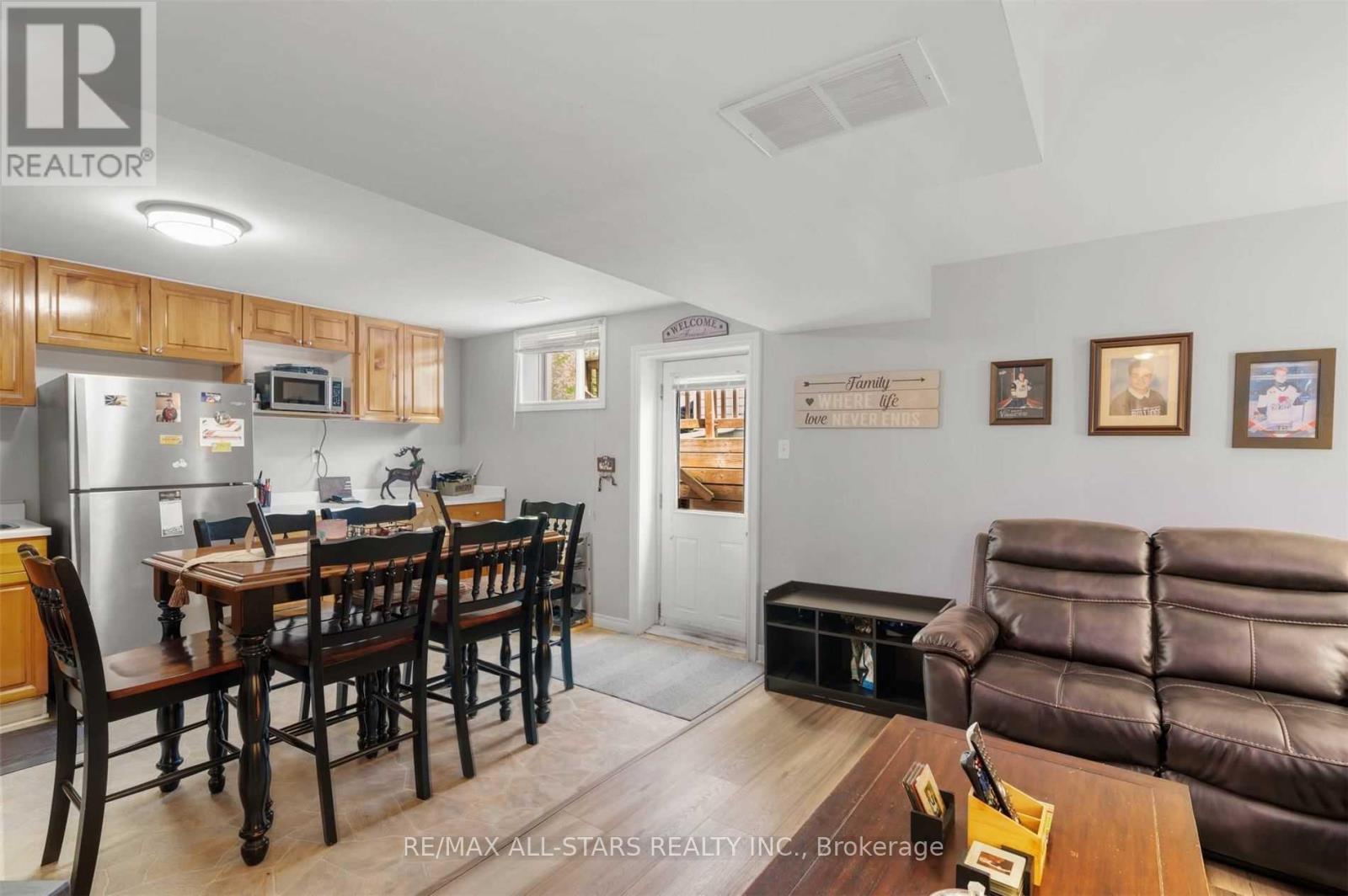 Bsmt - 4 Alice Avenue, Georgina, Ontario  L4P 2N8 - Photo 8 - N12609708