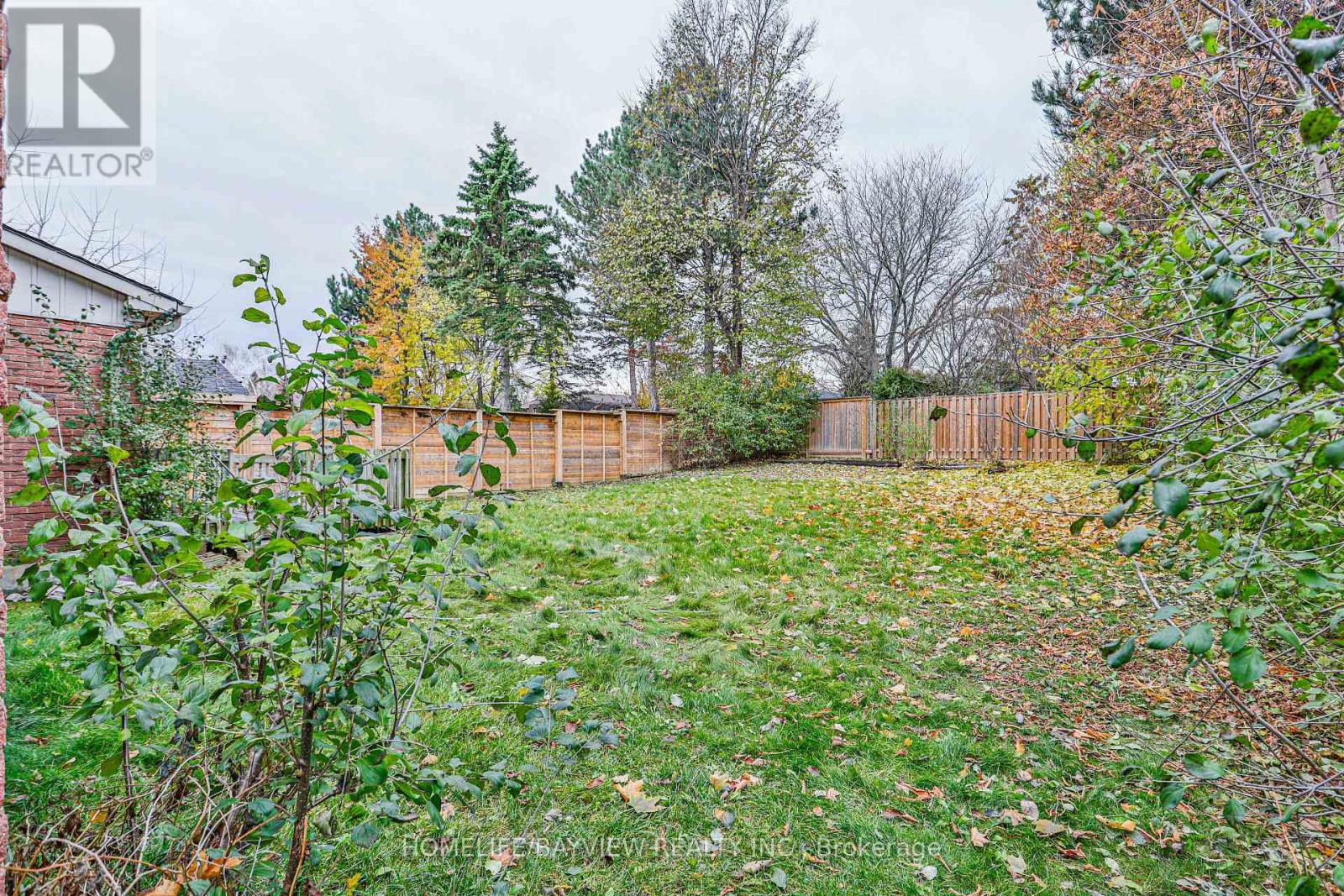 32 Penwick Crescent, Richmond Hill, Ontario  L4C 5B4 - Photo 26 - N12609728