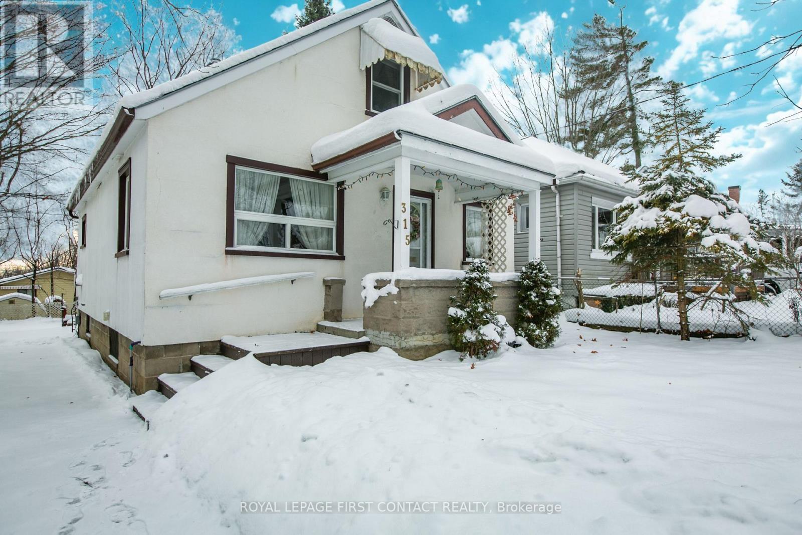 315 Grenville Avenue, Orillia, Ontario  L3V 2X7 - Photo 2 - S12609648