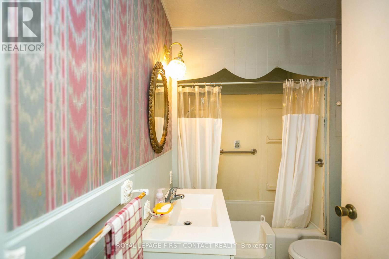 315 Grenville Avenue, Orillia, Ontario  L3V 2X7 - Photo 7 - S12609648