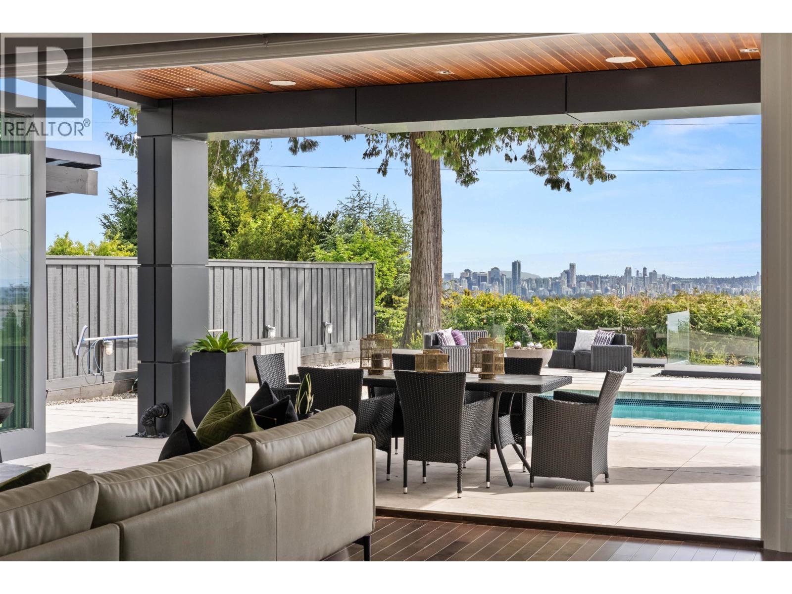 1265 Queens Avenue, West Vancouver, British Columbia  V7S 2K4 - Photo 2 - R3070774