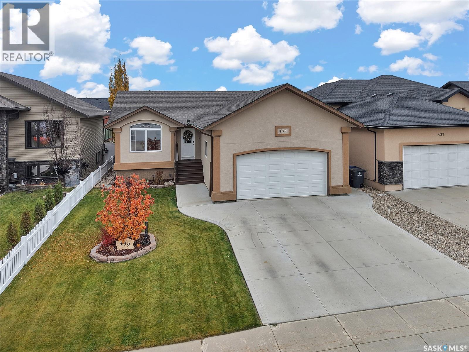 439 Snead Crescent, Warman, Saskatchewan  S0K 4S1 - Photo 2 - SK025340