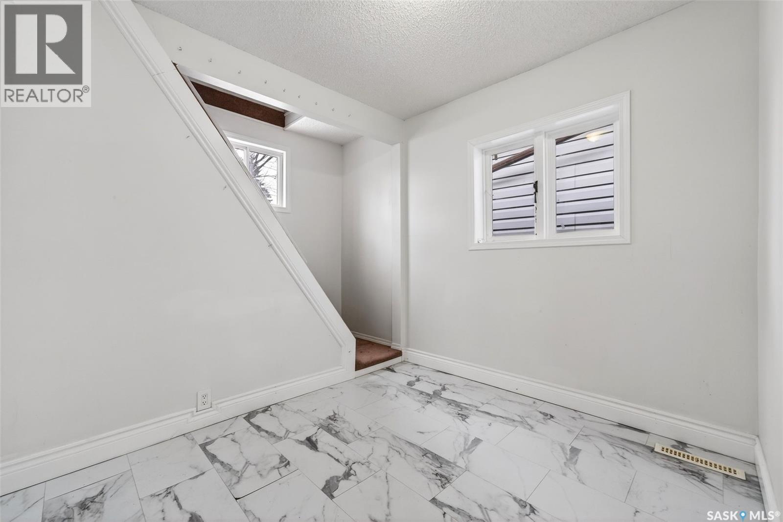 1216 Mctavish Street, Regina, Saskatchewan  S4T 3V7 - Photo 10 - SK025333