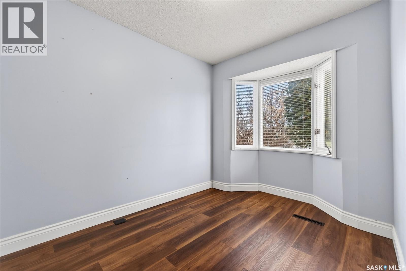 1216 Mctavish Street, Regina, Saskatchewan  S4T 3V7 - Photo 11 - SK025333