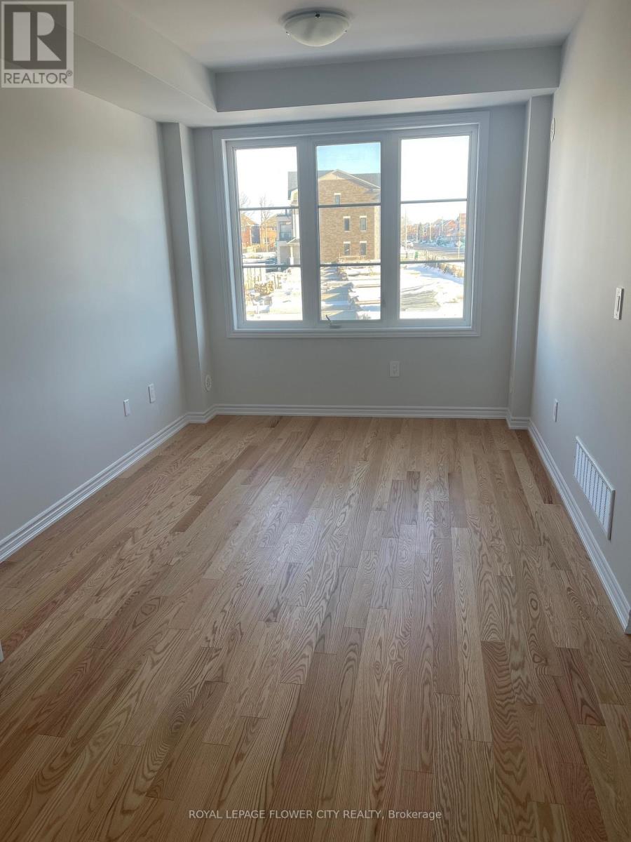 5993 Saigon Street, Mississauga, Ontario  L5V 3B2 - Photo 13 - W12609612