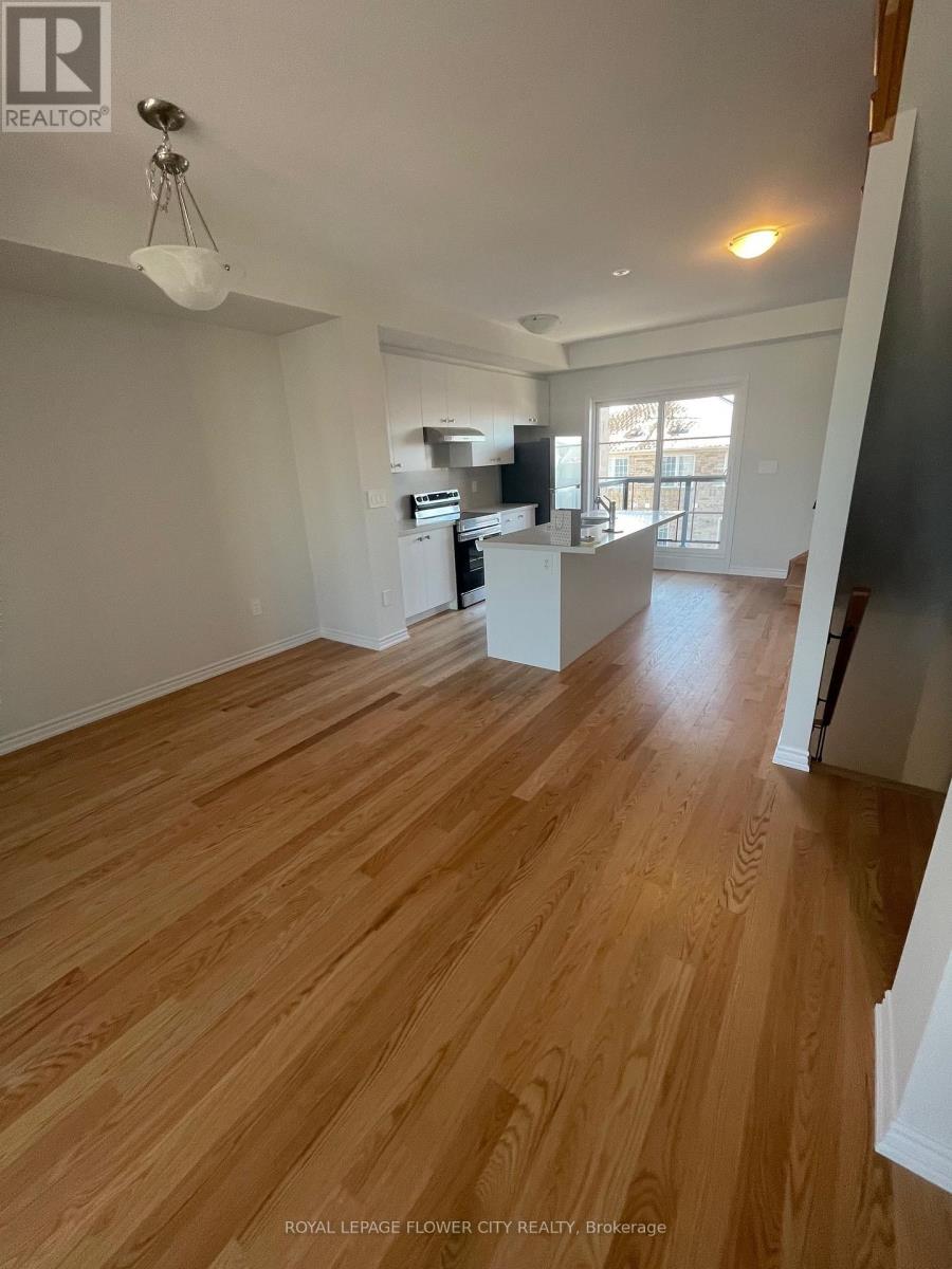 5993 Saigon Street, Mississauga, Ontario  L5V 3B2 - Photo 5 - W12609612