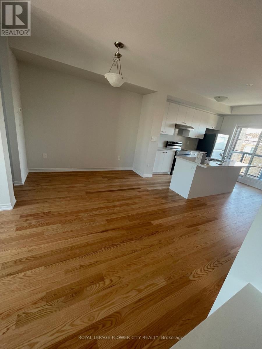 5993 Saigon Street, Mississauga, Ontario  L5V 3B2 - Photo 6 - W12609612