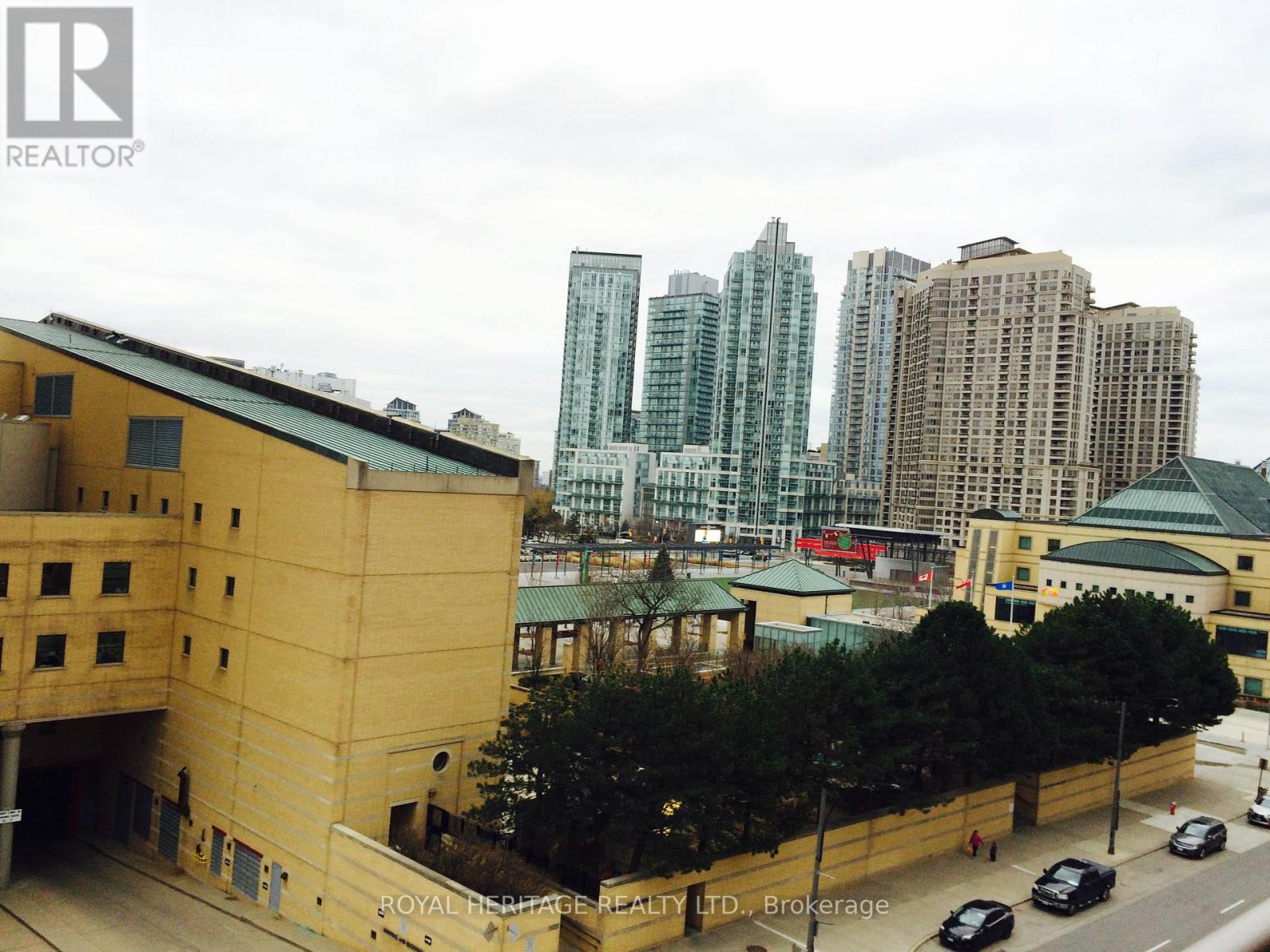 712 - 4090 Living Arts Drive, Mississauga (City Centre), Ontario  L5B 4M8 - Photo 11 - W12609626