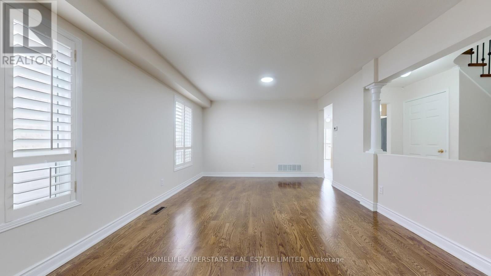 4783 Apple Blossom Circle, Mississauga, Ontario  L5V 3C7 - Photo 5 - W12609634